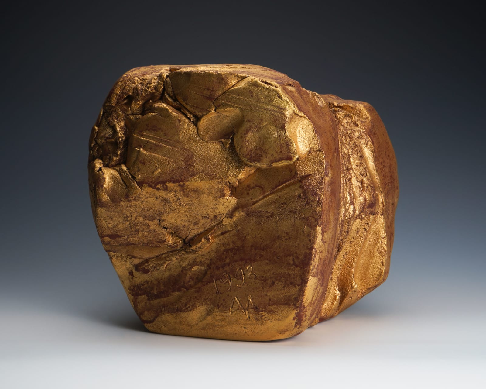 Ishihara Shoji 石原祥嗣, Flower vessel with gold glaze, 1993
