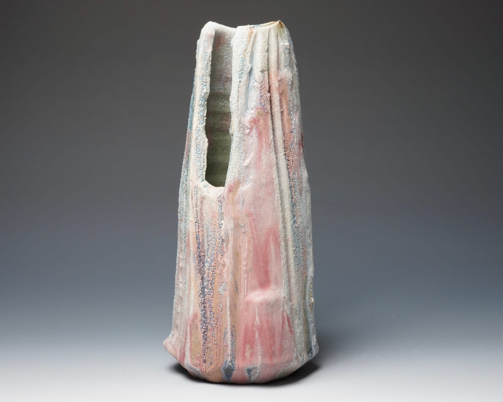 Hayashi Shotaro 林正太郎, Vase With Manyosai "The Color of Ten Thousand of Leaves" Glaze 万葉彩花入