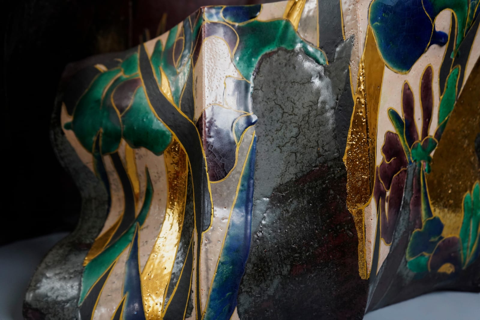 Nakamura Takuo 中村 卓夫, Vessel, not a vessel 器になるコトをやめたうつわ, 2015