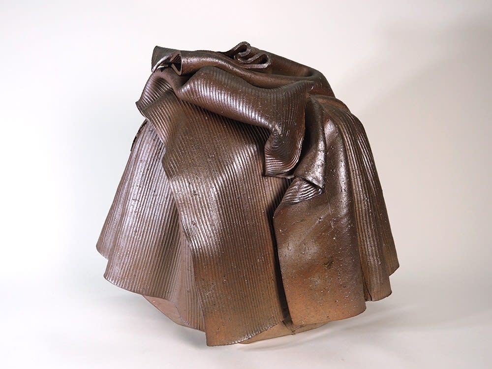 Kaneshige Kosuke 金重晃介, Bizen Sculpture "Saint’s Garment" No.5, 2004
