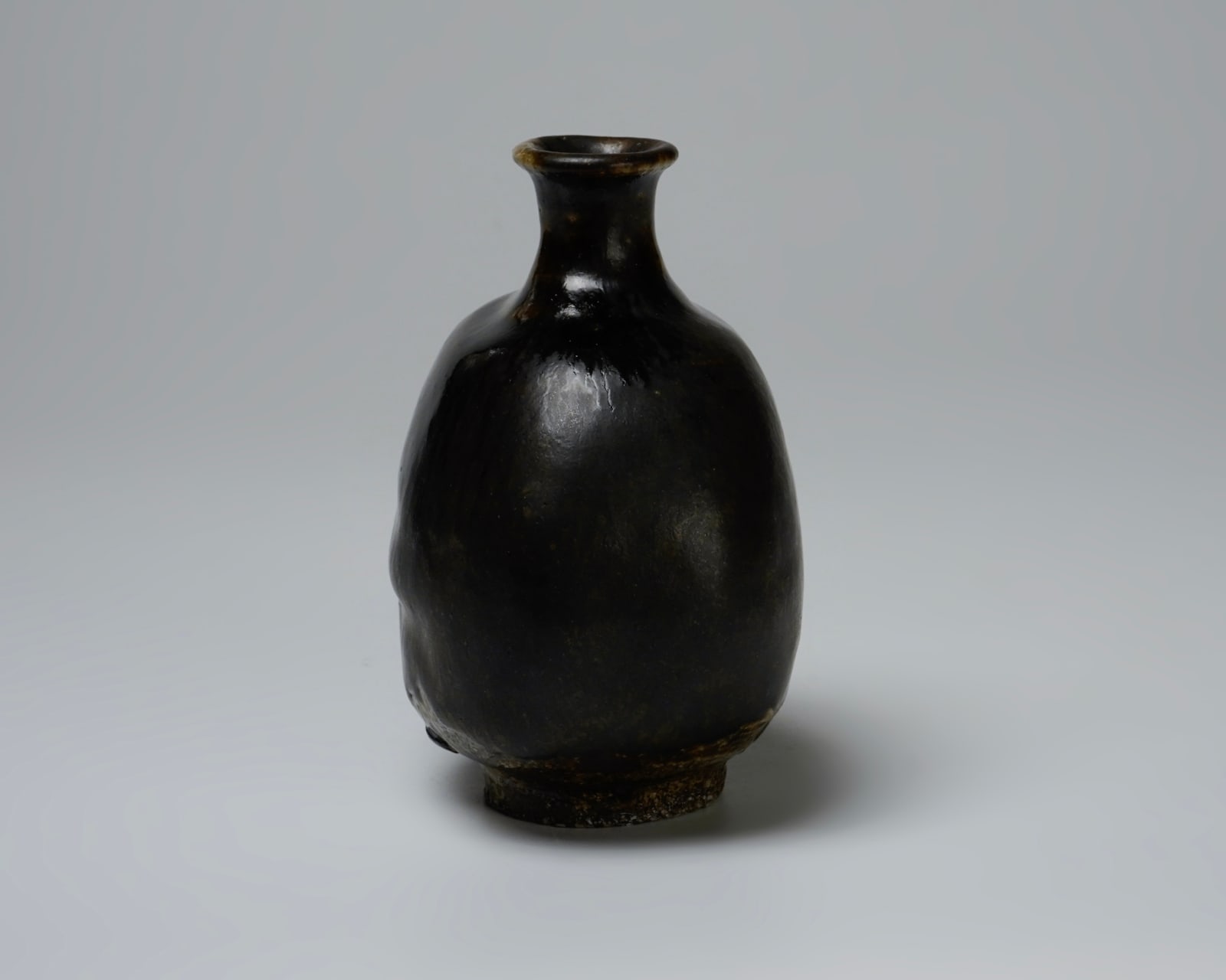 Ikenishi Go 池西剛, Black Korai Flat Tokkuri with Iron Glaze No.1 黒高麗扁壺徳利