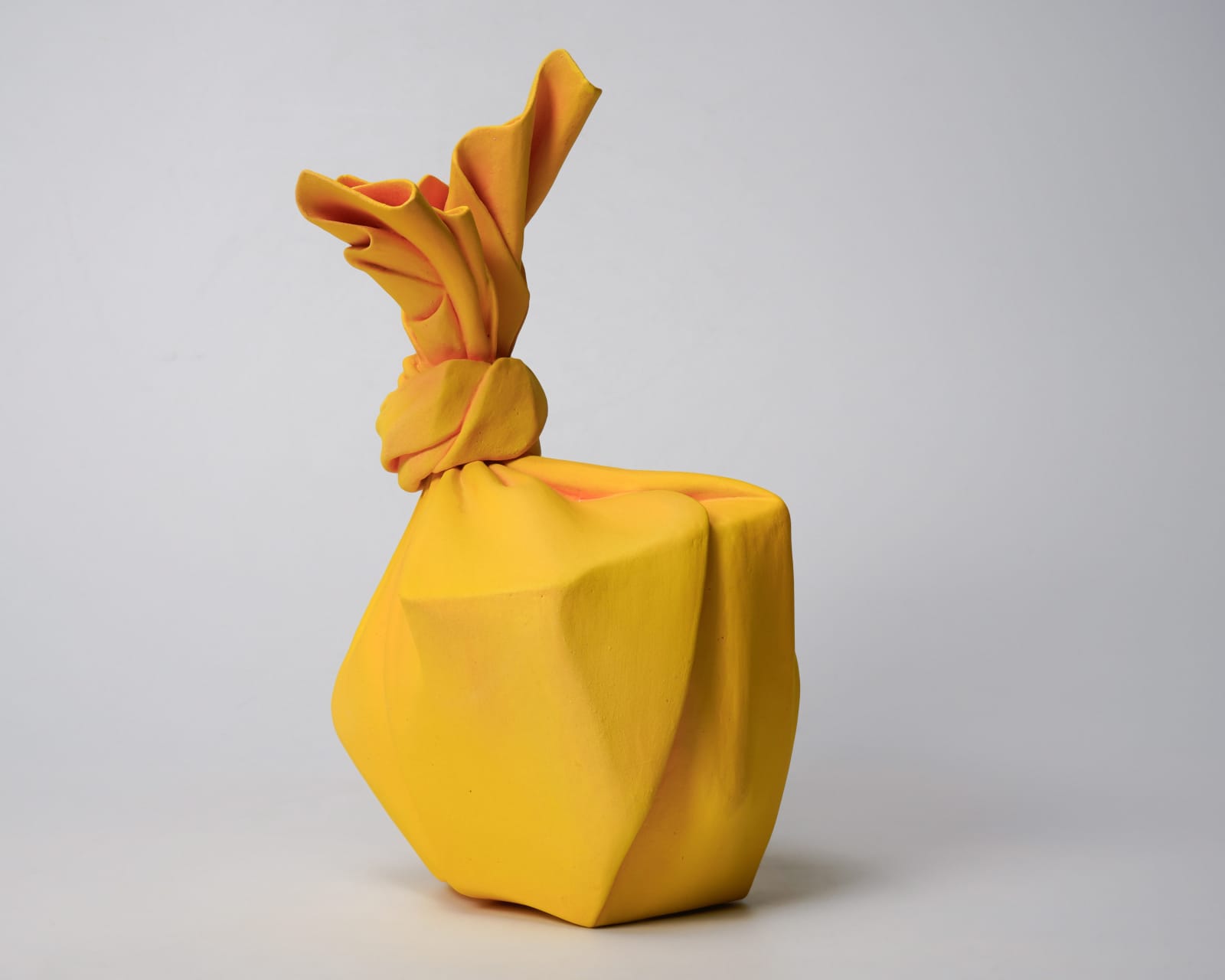 TANAKA Yu 田中悠, Yellow, Tsutsumimono つつみもの