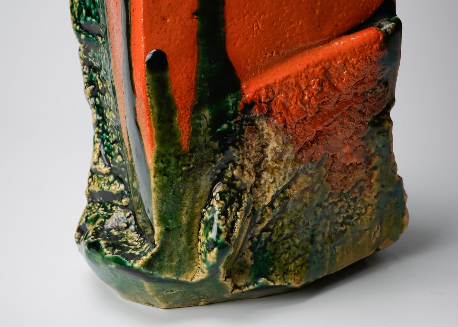 Higashida Shigemasa 東田茂正, Oribe Water Jar, 2023