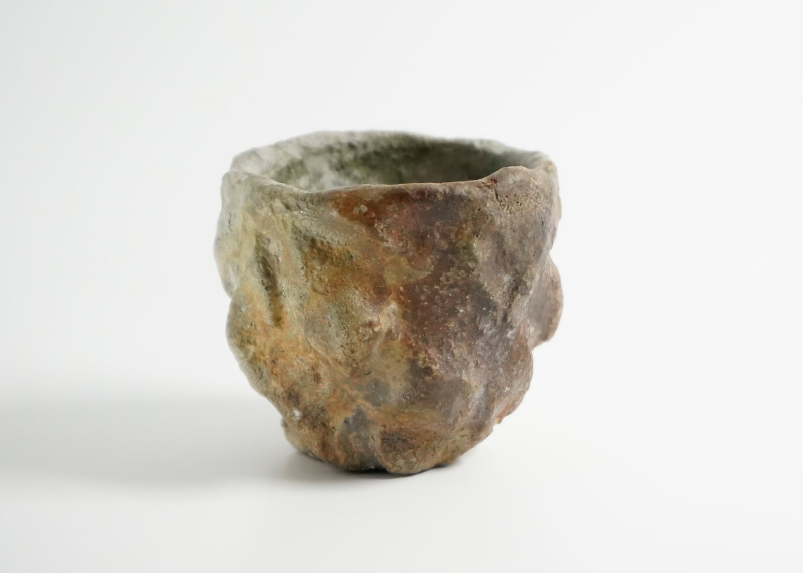 Inayoshi Osamu 稲吉 オサム, Shinzen-yu (Natural Ash Glaze) guinomi 1 自然釉ぐい呑, 2021