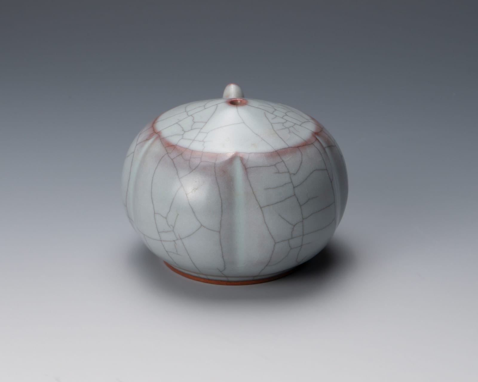 Takagaki Atsushi 高垣 篤, Water dropper with celadon glaze on red clay