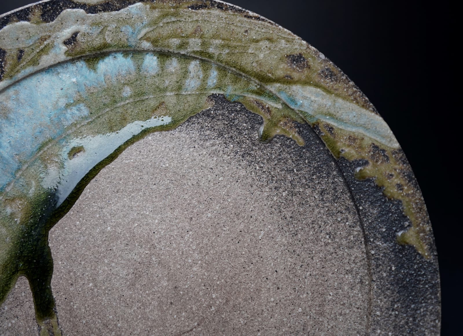 Takeuchi Kimiaki 竹内公明, Large Tokoname Plate 灰釉大皿 2