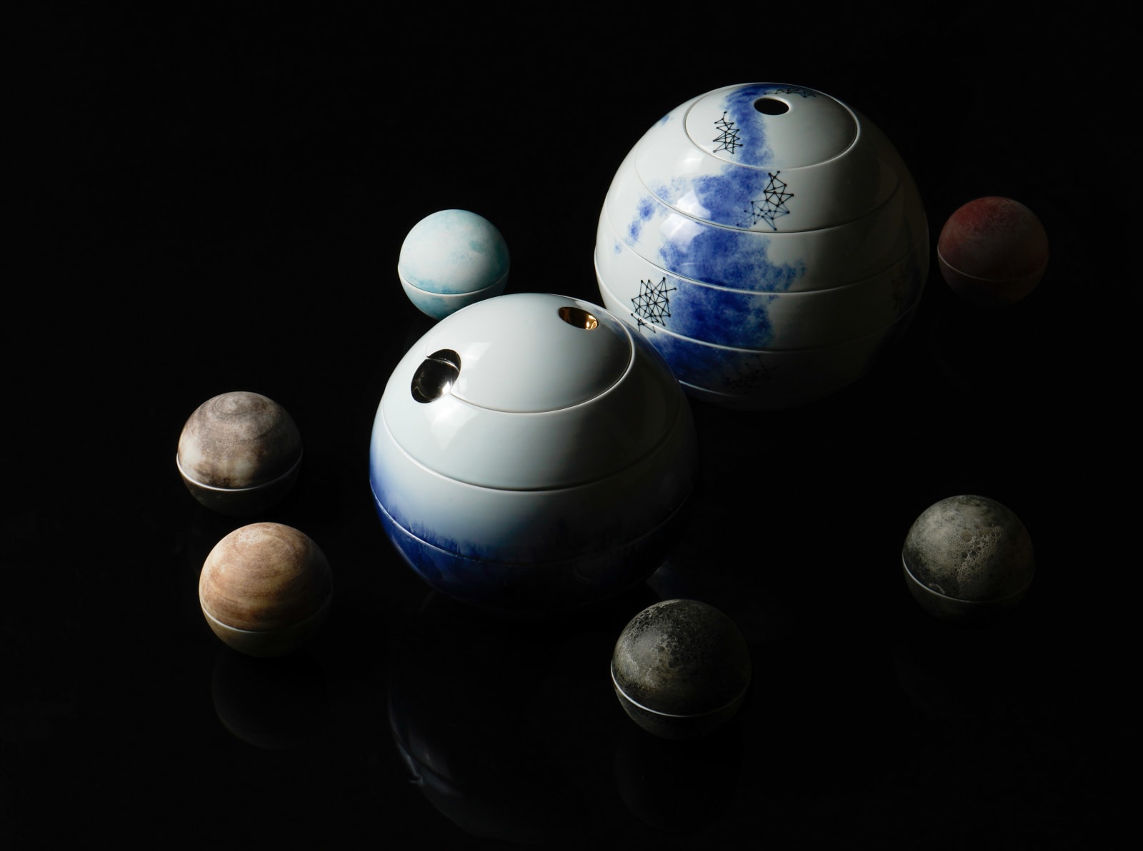 Terauchi Shinji 寺内信二, Four-tiered spherical box, Landscape at Moonlit night 月夜山水 珠型四段重, 2024