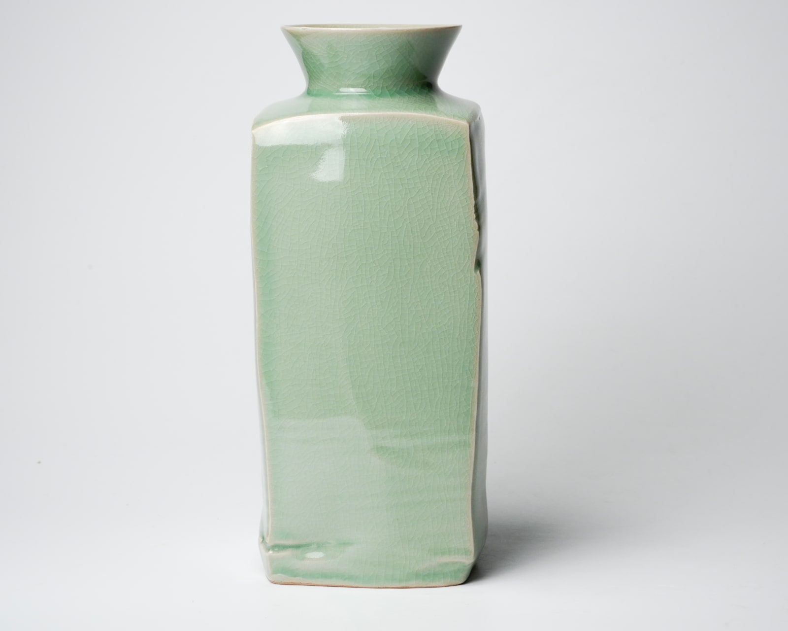 Shin Sang-ho 신상호, Celadon jar, 1991