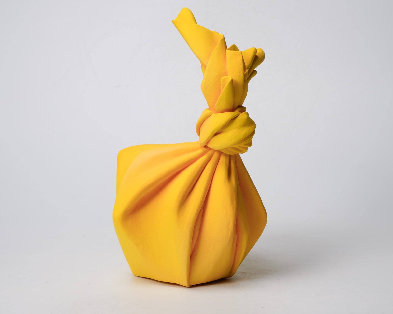 TANAKA Yu 田中悠, Yellow, Tsutsumimono つつみもの