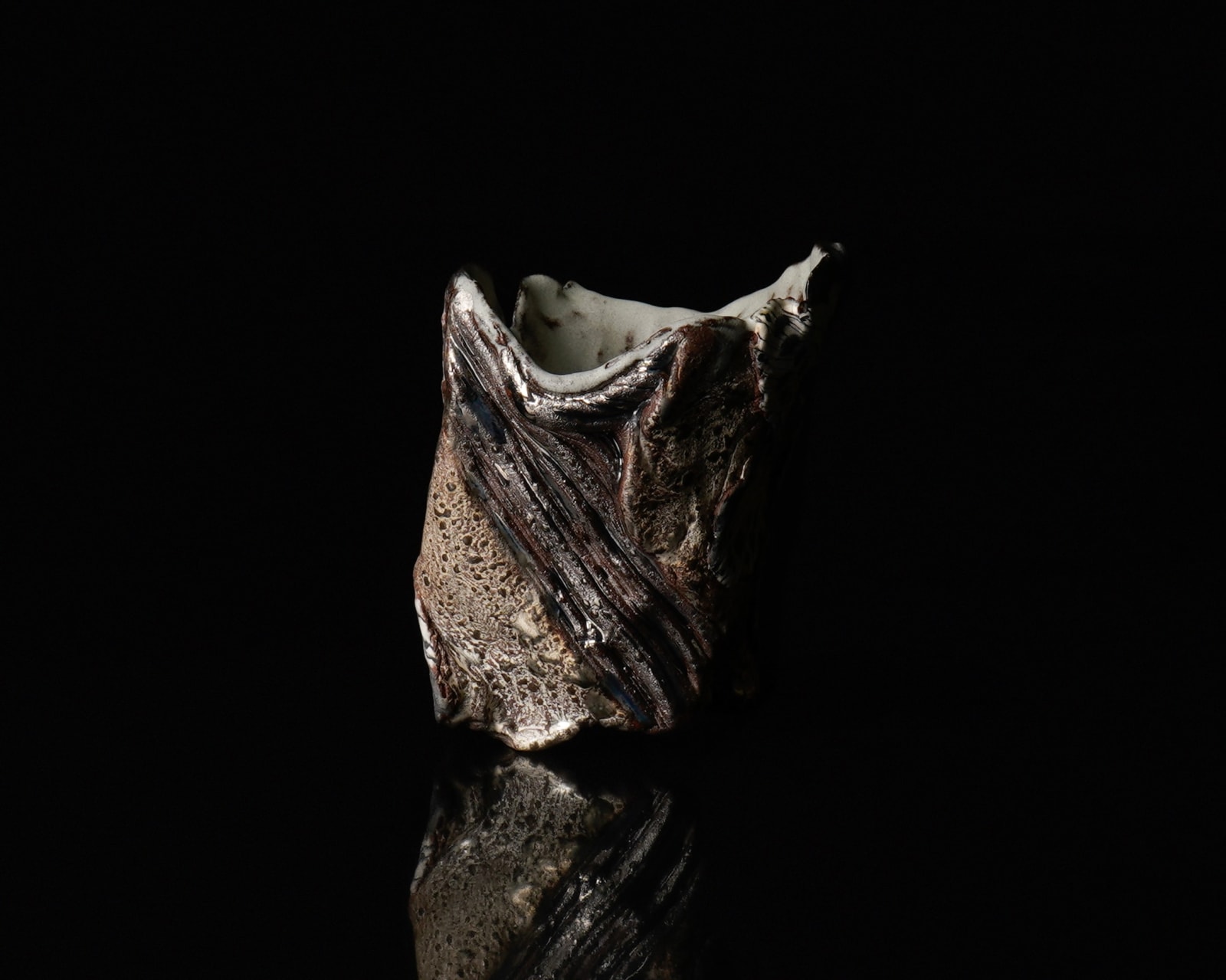 Shingu Sayaka 新宮さやか, No.14 "Calyx" sake cup 萼容 坏, 2024
