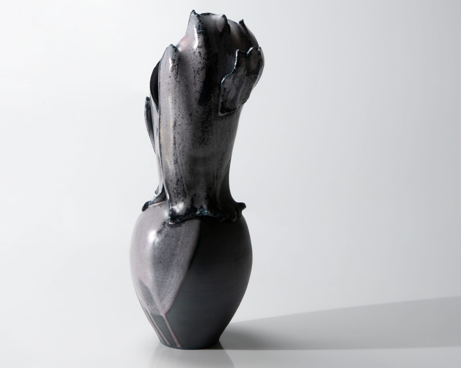 Kato Mami 加藤真美, No. 3 Frost glazed flower vase "Kishibe," black, 2023