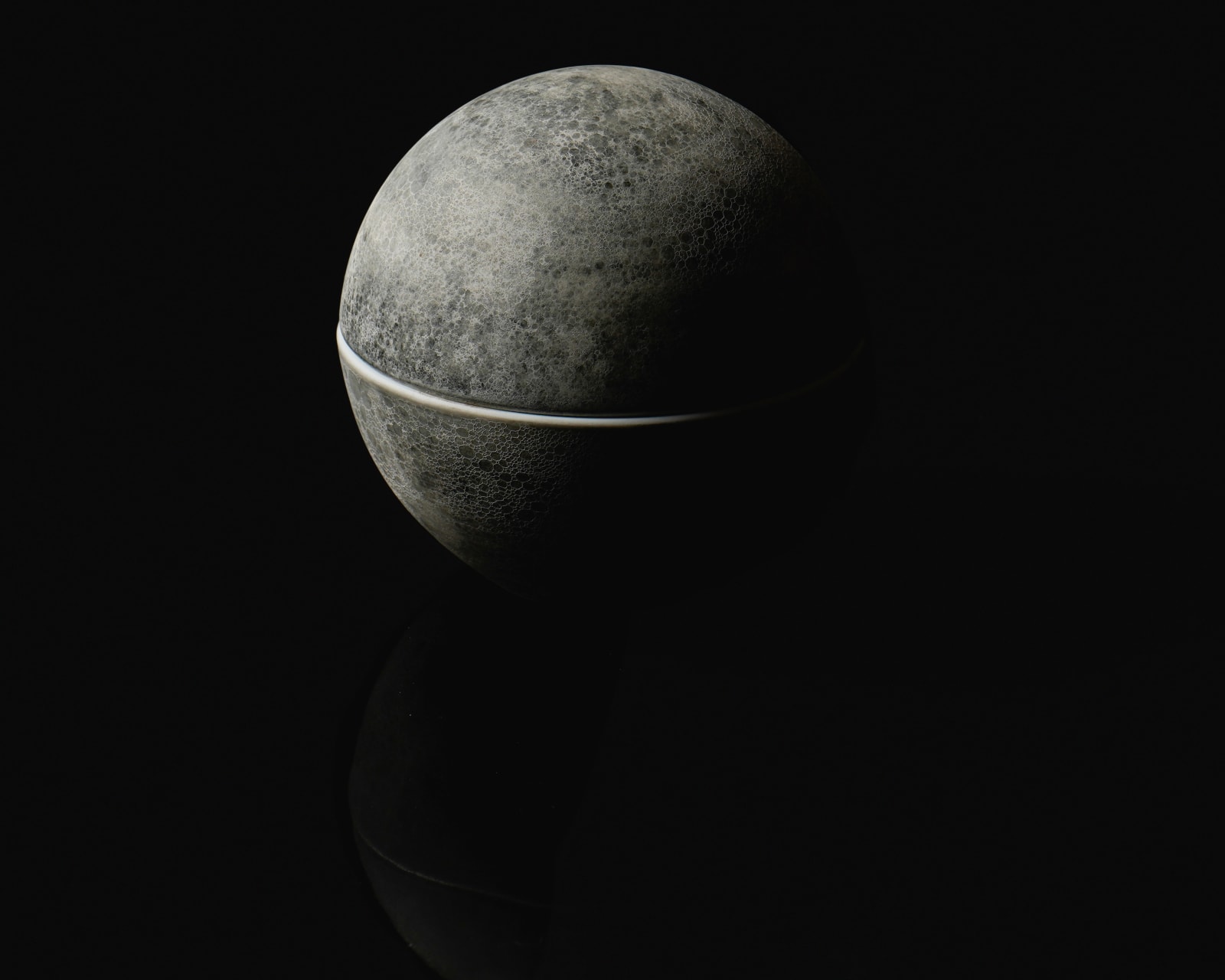 Terauchi Shinji 寺内信二, No.2 Small covered spherical bowl "Asteroid" 小惑星 珠型珍味, 2024