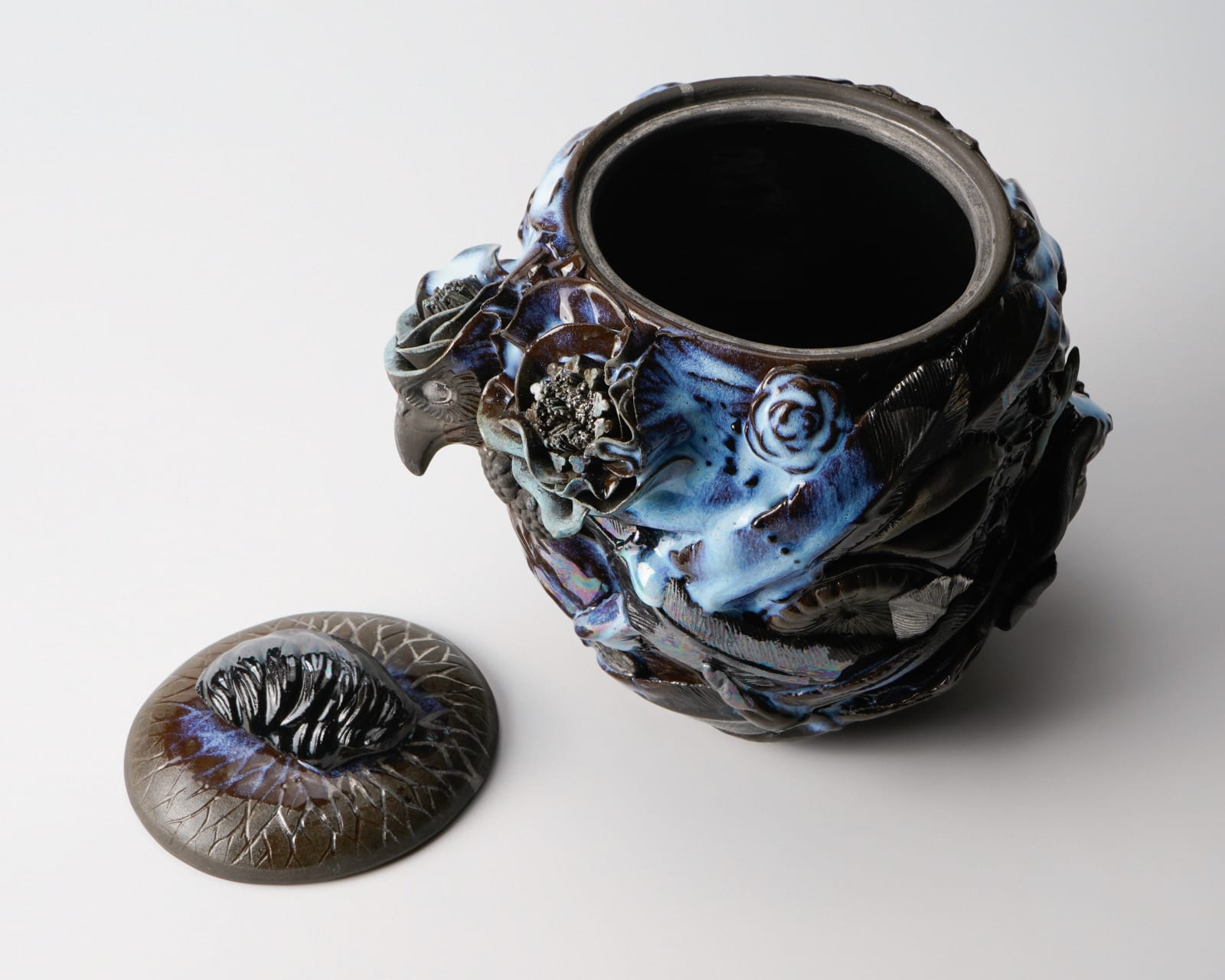 Oishi Sayaka 大石早矢香, Water Jar - feathers- 水指, 2024