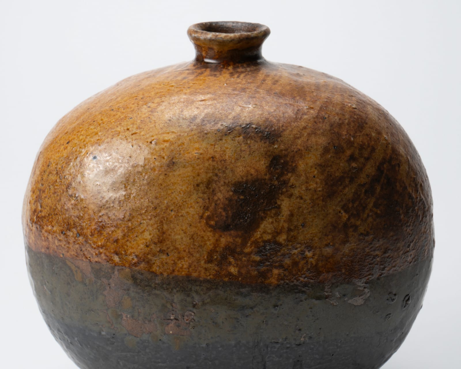 Kikuchi Katsu 菊池克, Flat vase with double glaze, 2024