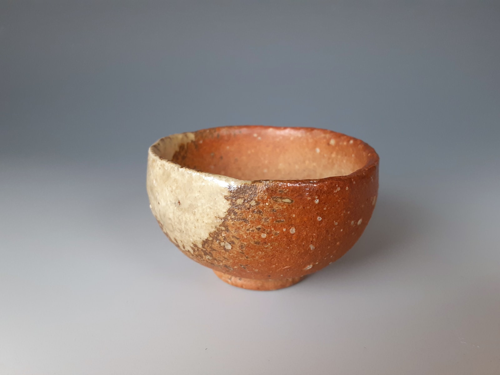 Takahashi Rakusai 高橋楽斎, Shigaraki Guinomi 信楽ぐい吞み