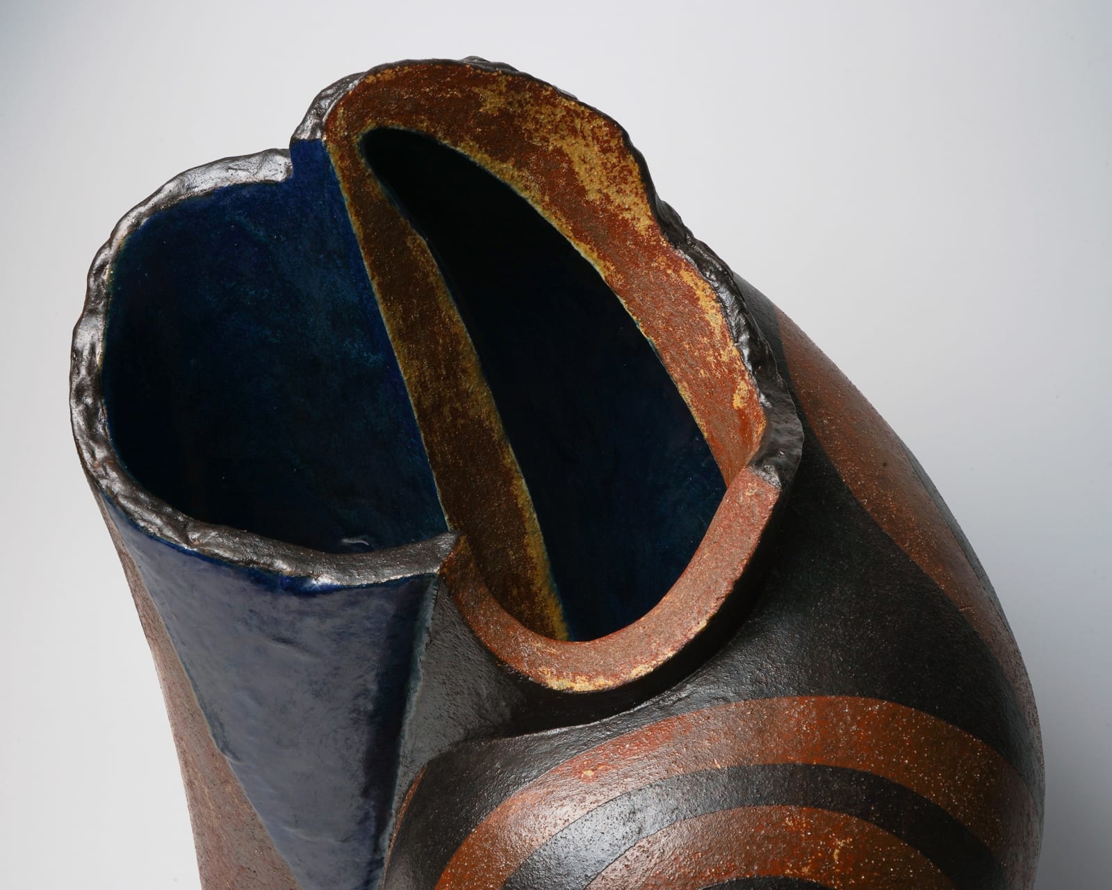 Yanagihara Mutsuo 柳原睦夫, Flower-eating Vessel (wide-mouthed vessel with a swollen belly) 大口鼓腹花喰ふくら壺, 2023-2024