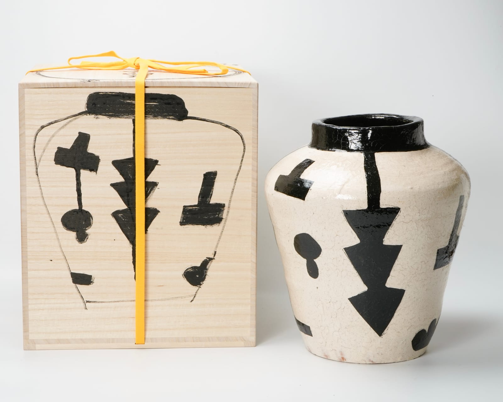 Kim Hono 金憲鎬, White Jar 2 壺