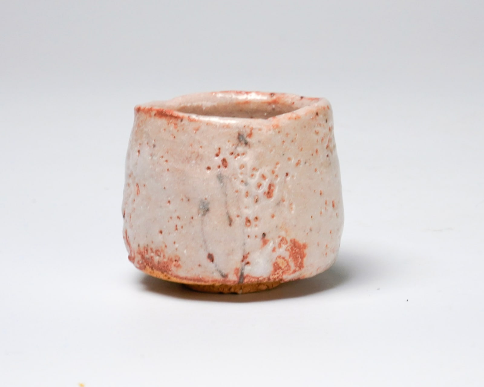 選ぶなら Yamada Hiroki 山田洋樹, Shino Sake Cup 志野酒盃 | Dai Ichi 食器