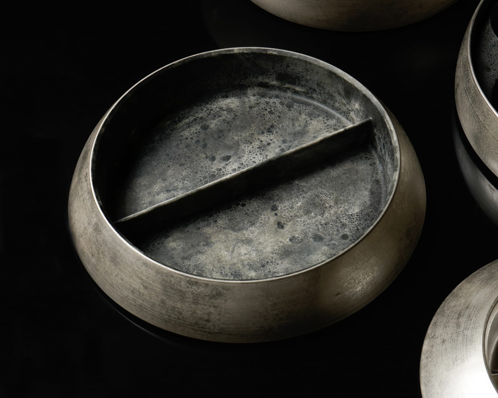 Terauchi Shinji 寺内信二, Five-tiered moon shaped box with silver 本銀彩 Moon Surface 珠型五段重, 2024