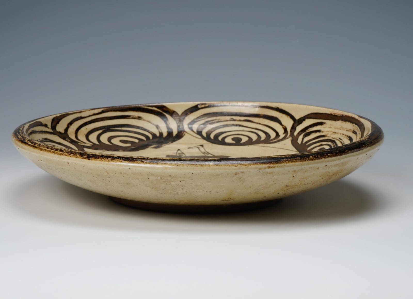 Plate with "Umanomi" (horse eye) and Oni (Japanese ghost) motifs, Late Edo period 江戸時代後期 19世紀