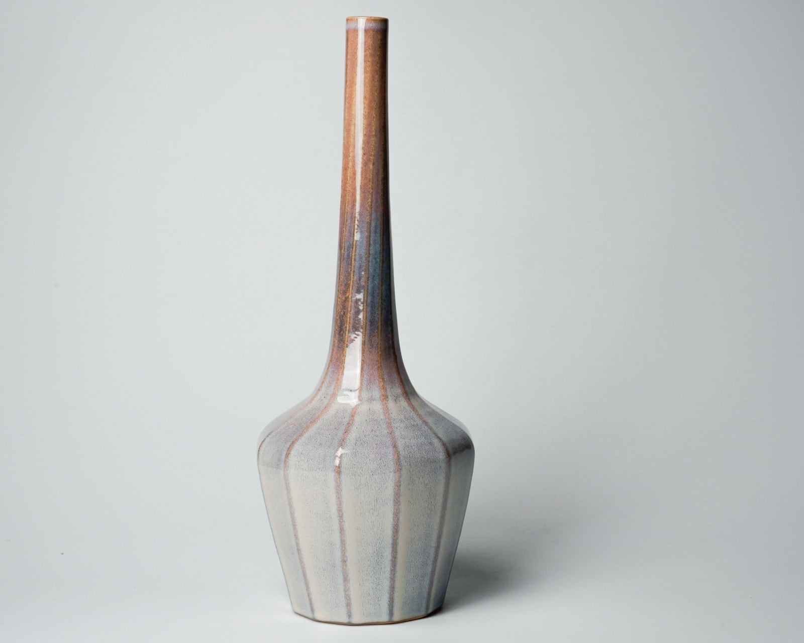Miyanohara Ken 宮之原 謙, Narrow-necked Flower Vase with Yōhen Glaze 窯変捻口花挿