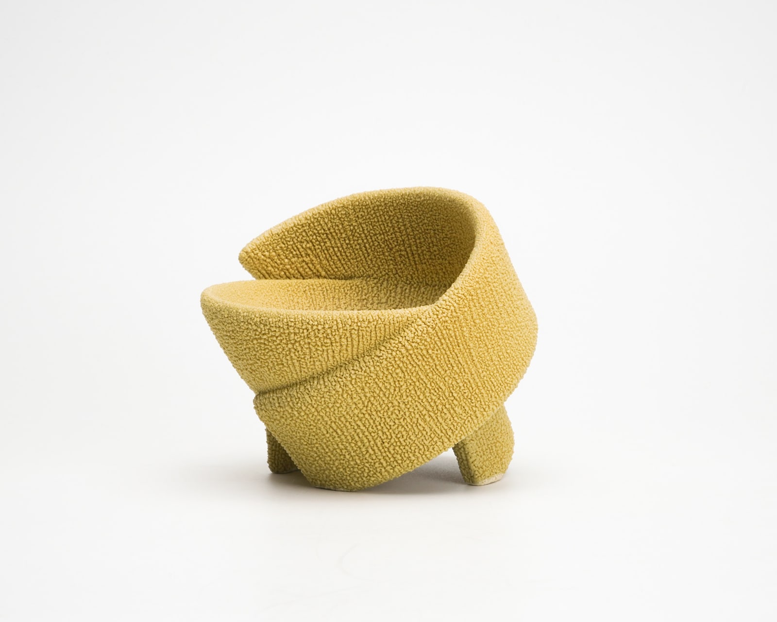 Matsutani Fumio 松谷文生, No.12 Ō Kei (Yellow) Sake cup, 2025