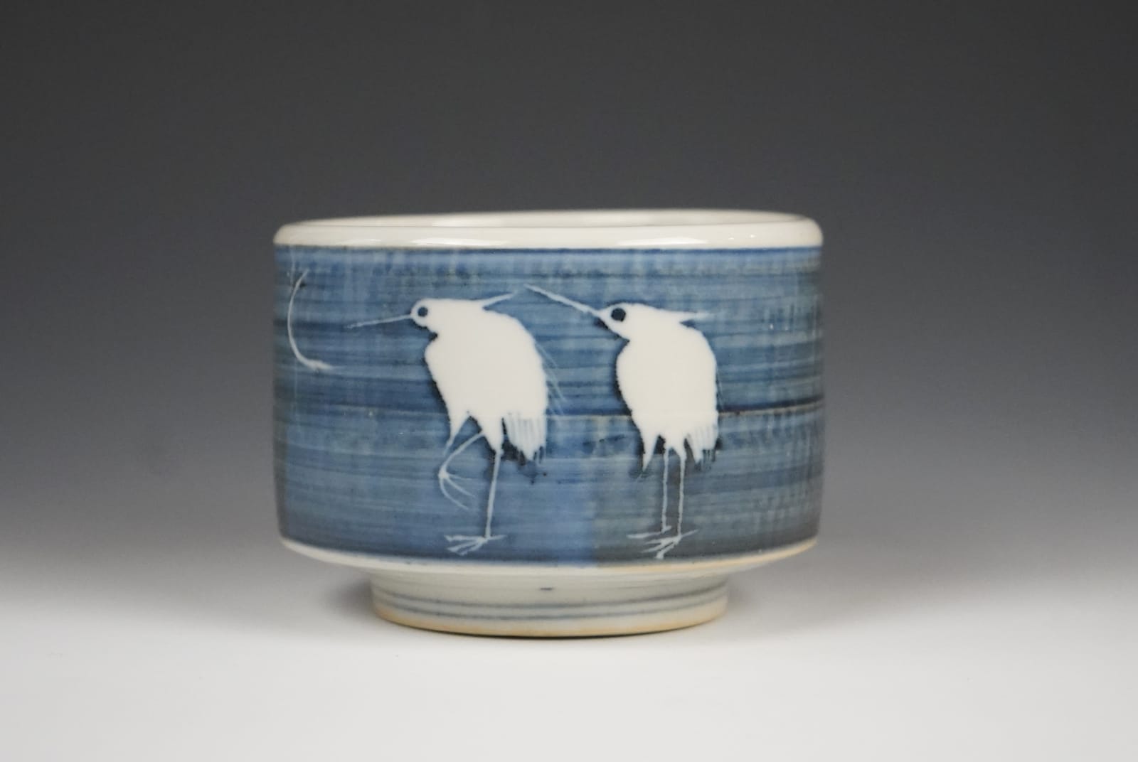 Kawamoto Goro 河本五郎, Teabowl with Cobalt Glaze 青華鳥茶碗