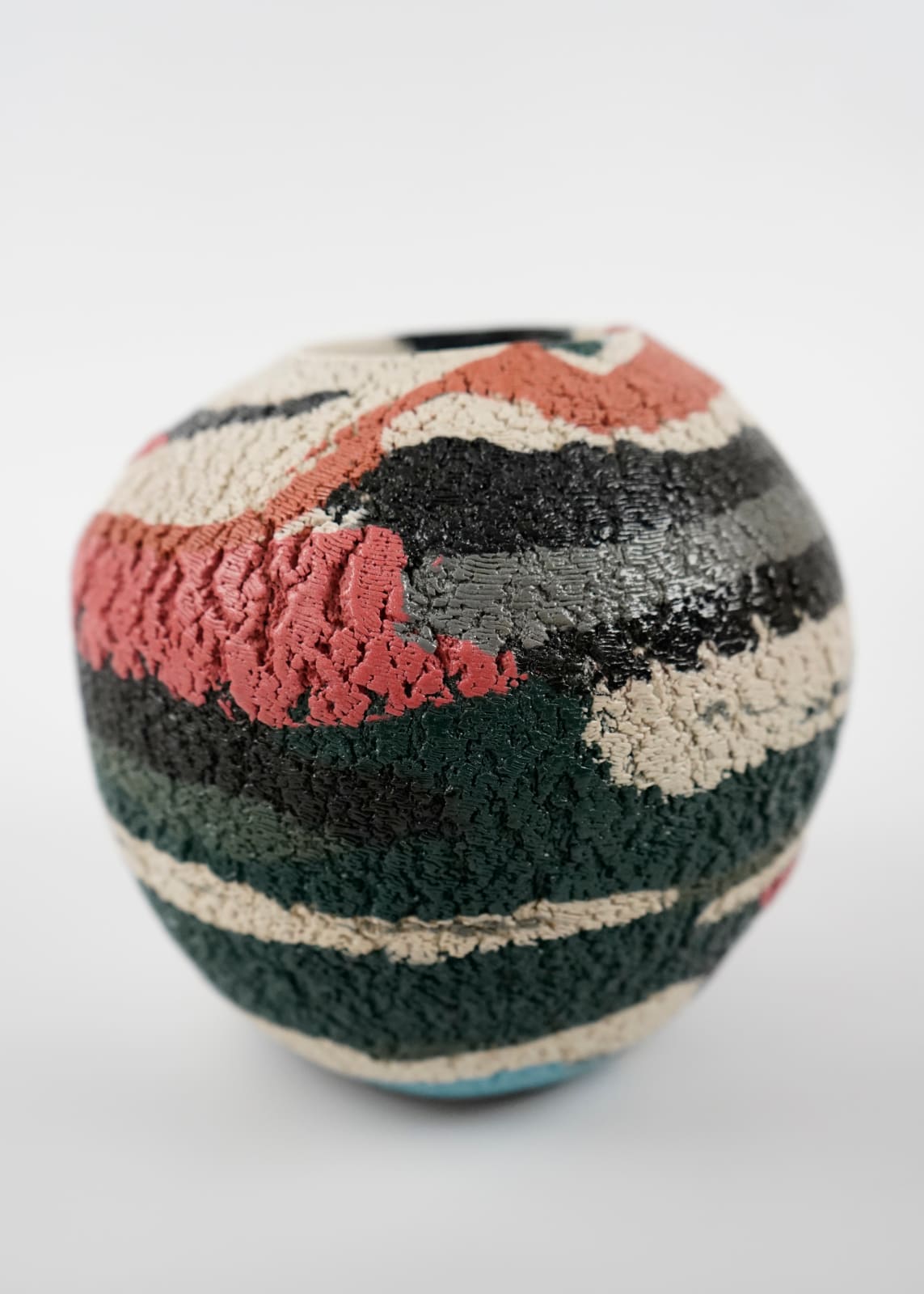 Matsui Kosei 松井康成, Jar, Neriage, Cleft Marbleized 練上嘯裂壺, 1985