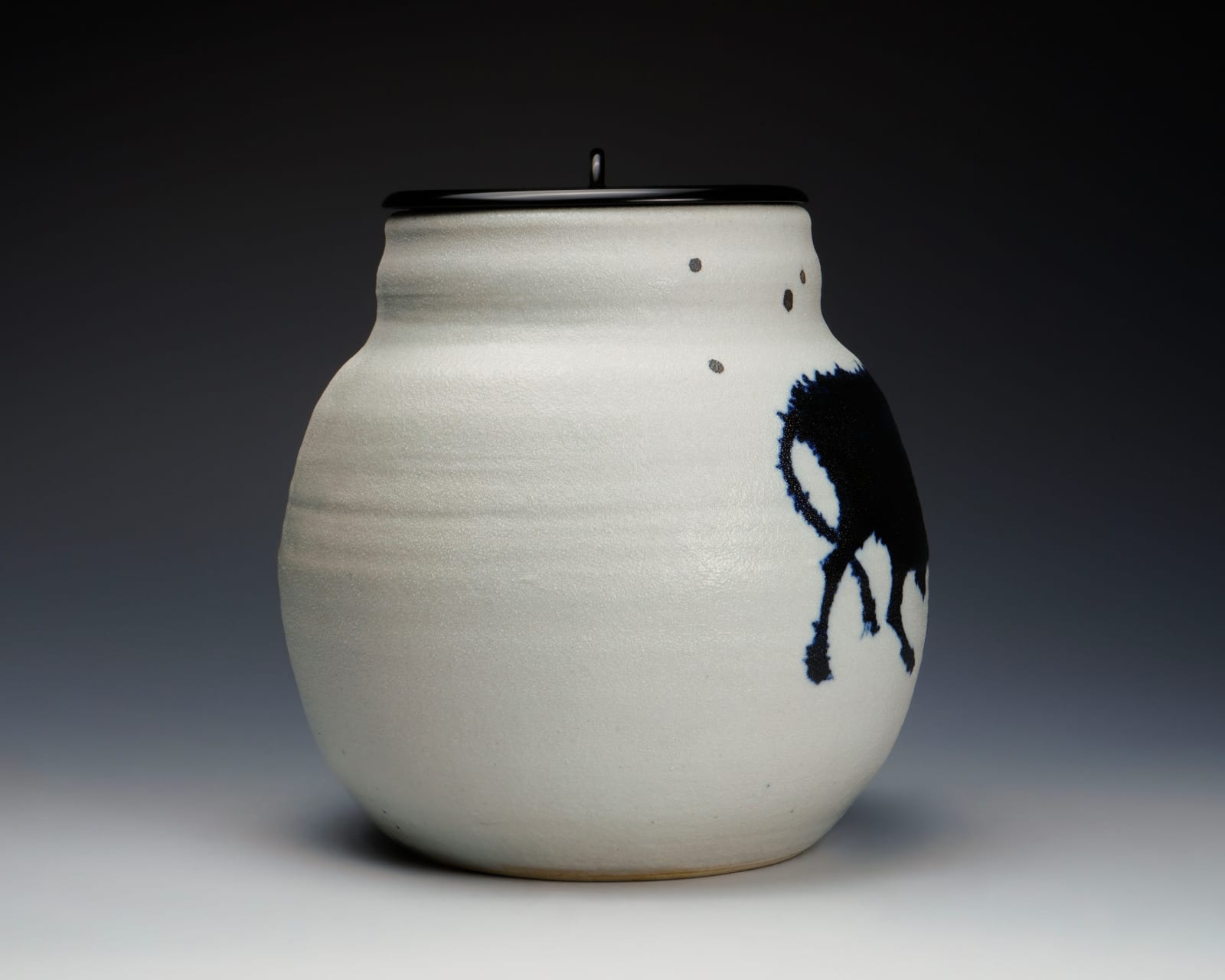 Kawamoto Goro 河本五郎, Sometsuke water jar with Ox motifs, 1980’s