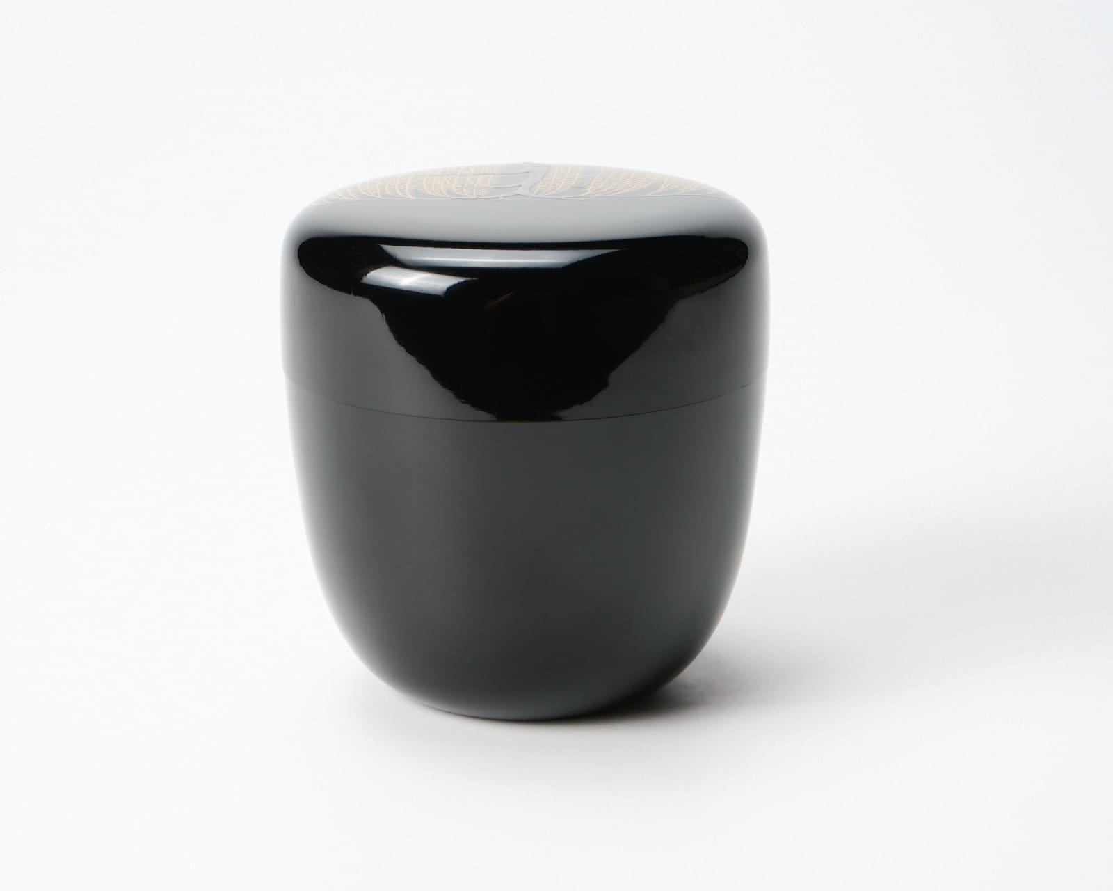 Takahashi Asaya 高橋朝也, Wajima lacquer natsume with willow tree design (tea caddy)