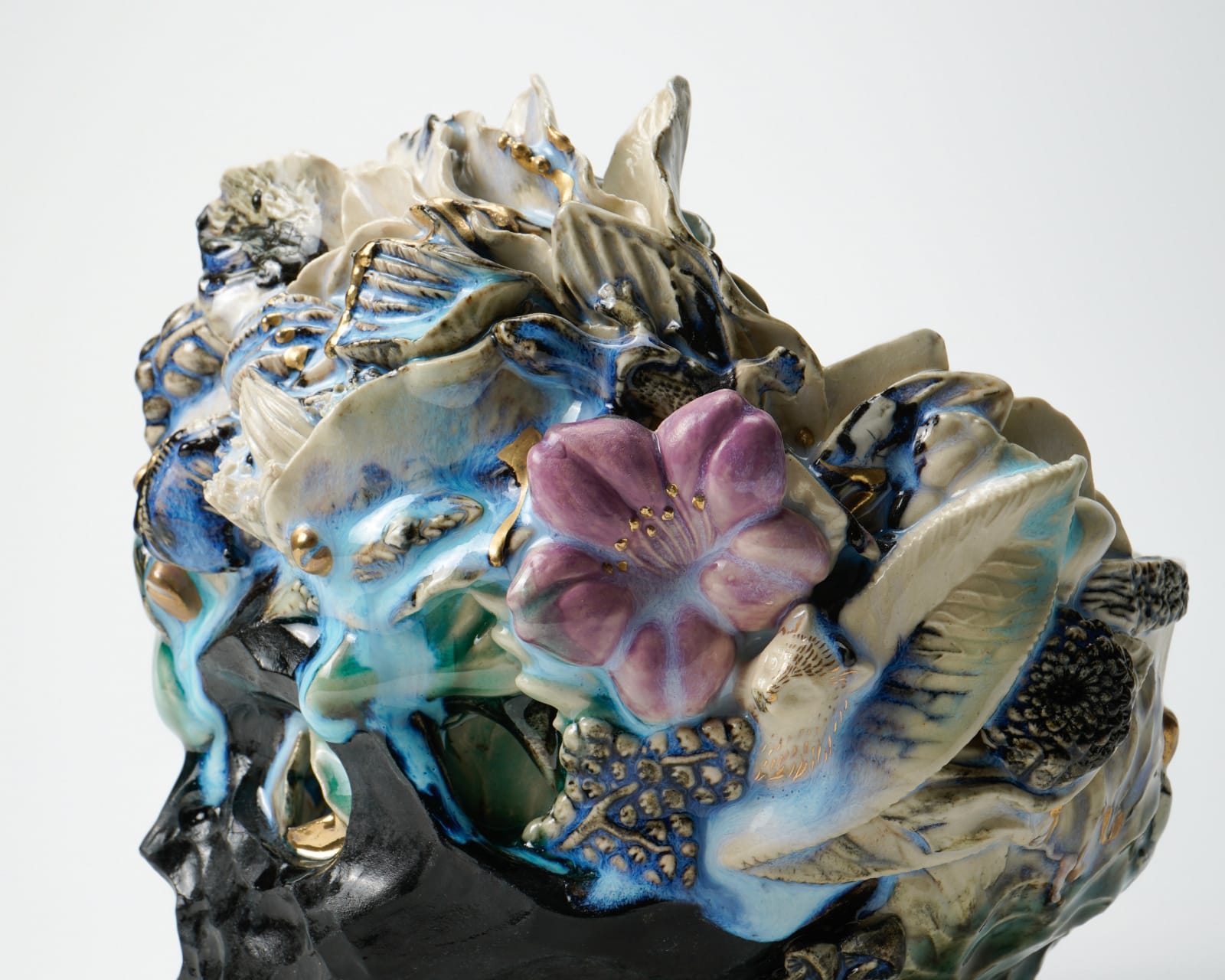 Oishi Sayaka 大石早矢香, Crowned skull bowl "Memento mori" メメントモリ花冠盌, 2024