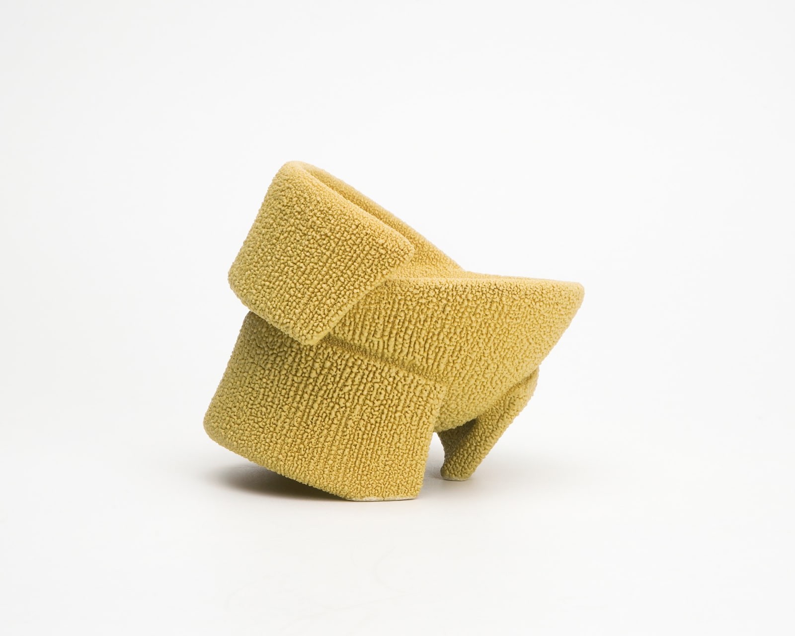 Matsutani Fumio 松谷文生, No.12 Ō Kei (Yellow) Sake cup, 2025