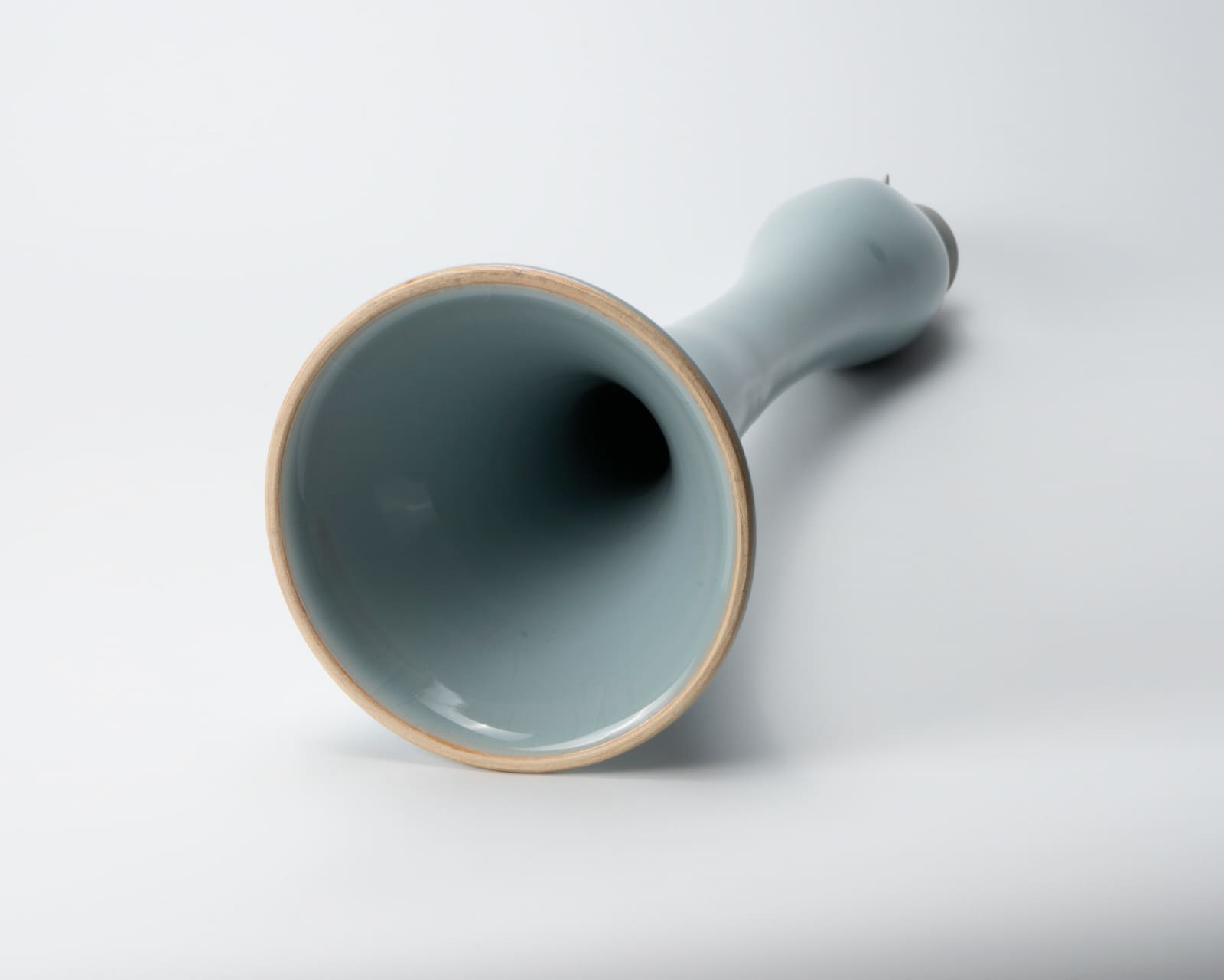 Kawase Shinobu 川瀬 忍, Celadon flower vase