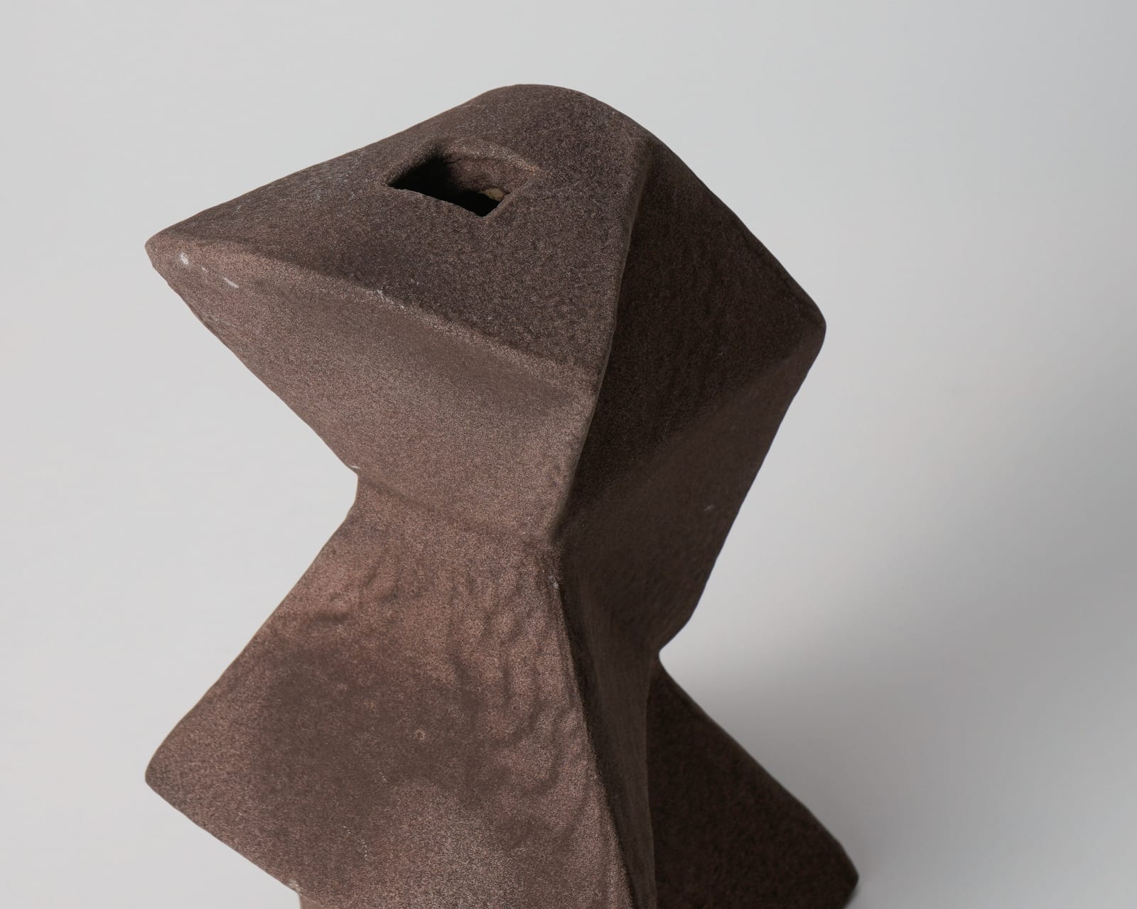 Koinuma Michio 肥沼美智雄, Geometric sculptural jar