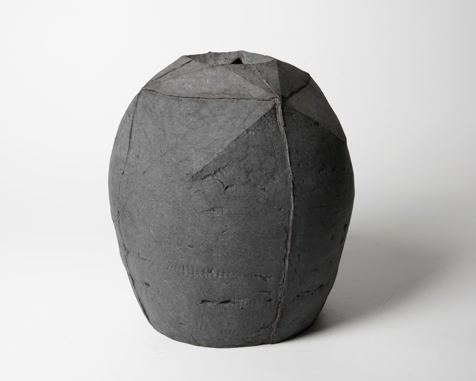 Mori Togaku 森 陶岳, Rectangular Flat Jar 黒備前扁壷, circa 1990
