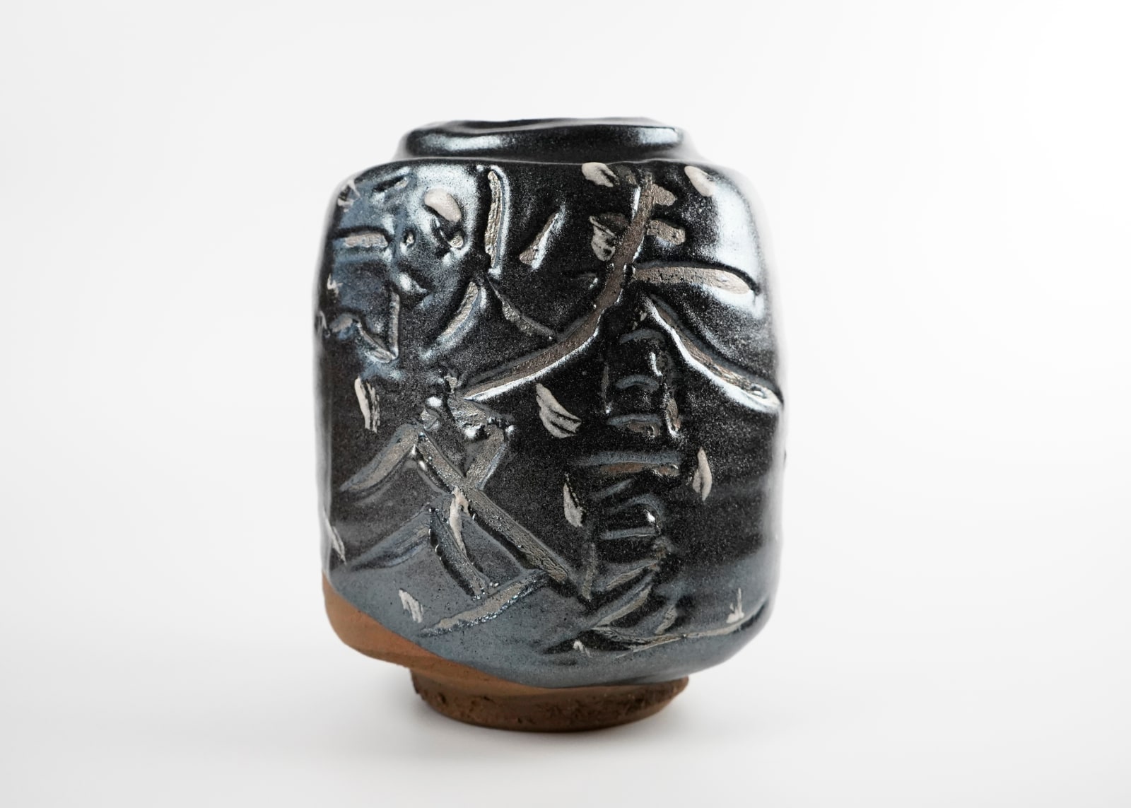 Shimizu Uichi 清水 卯一, Jar with Finger-Scraped Calligraphic 