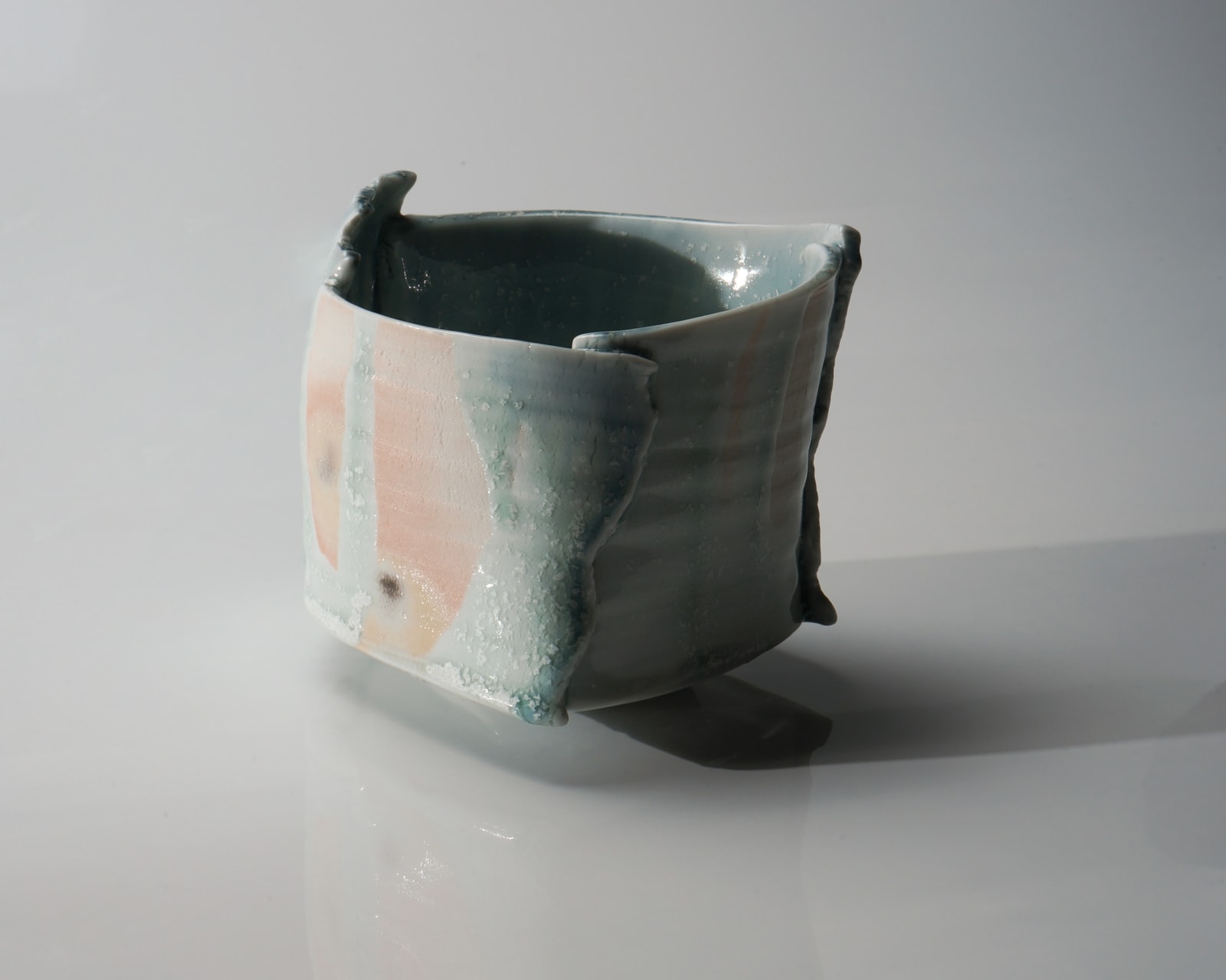 Kato Mami 加藤真美, Tea bowl "Himuro" (Ice House), 2025