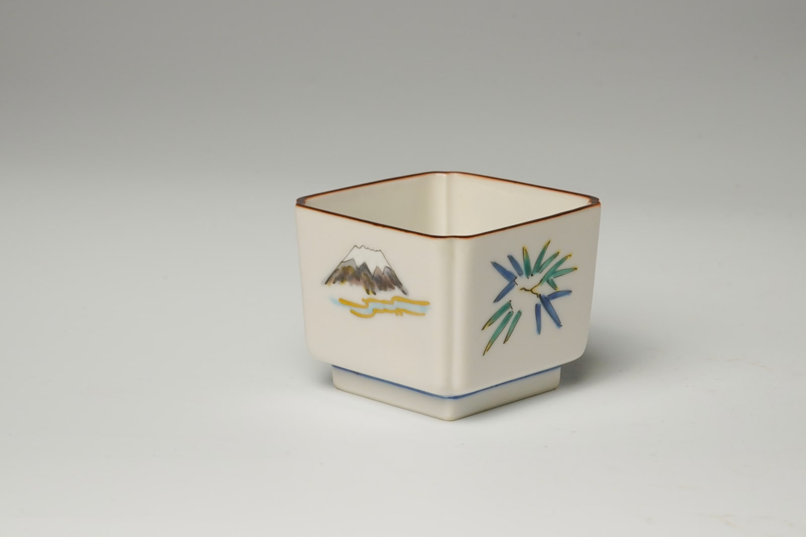 Tamura Keisei 田村敬星, Sake cup with Rooster Motif & Microcalligraphy