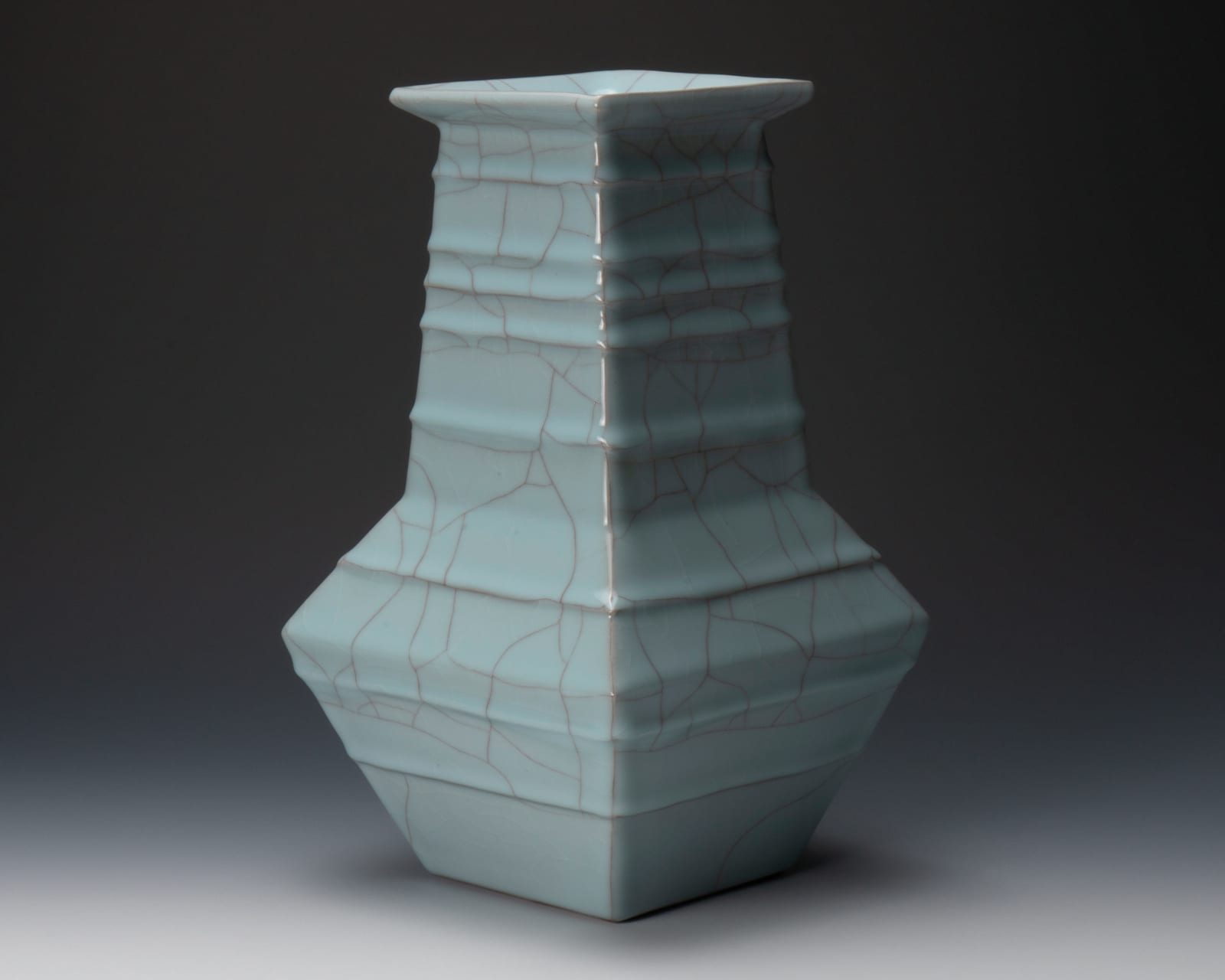SUZUKI Sansei 鈴木三成, Four-sided faceted flower vase with celadon glaze