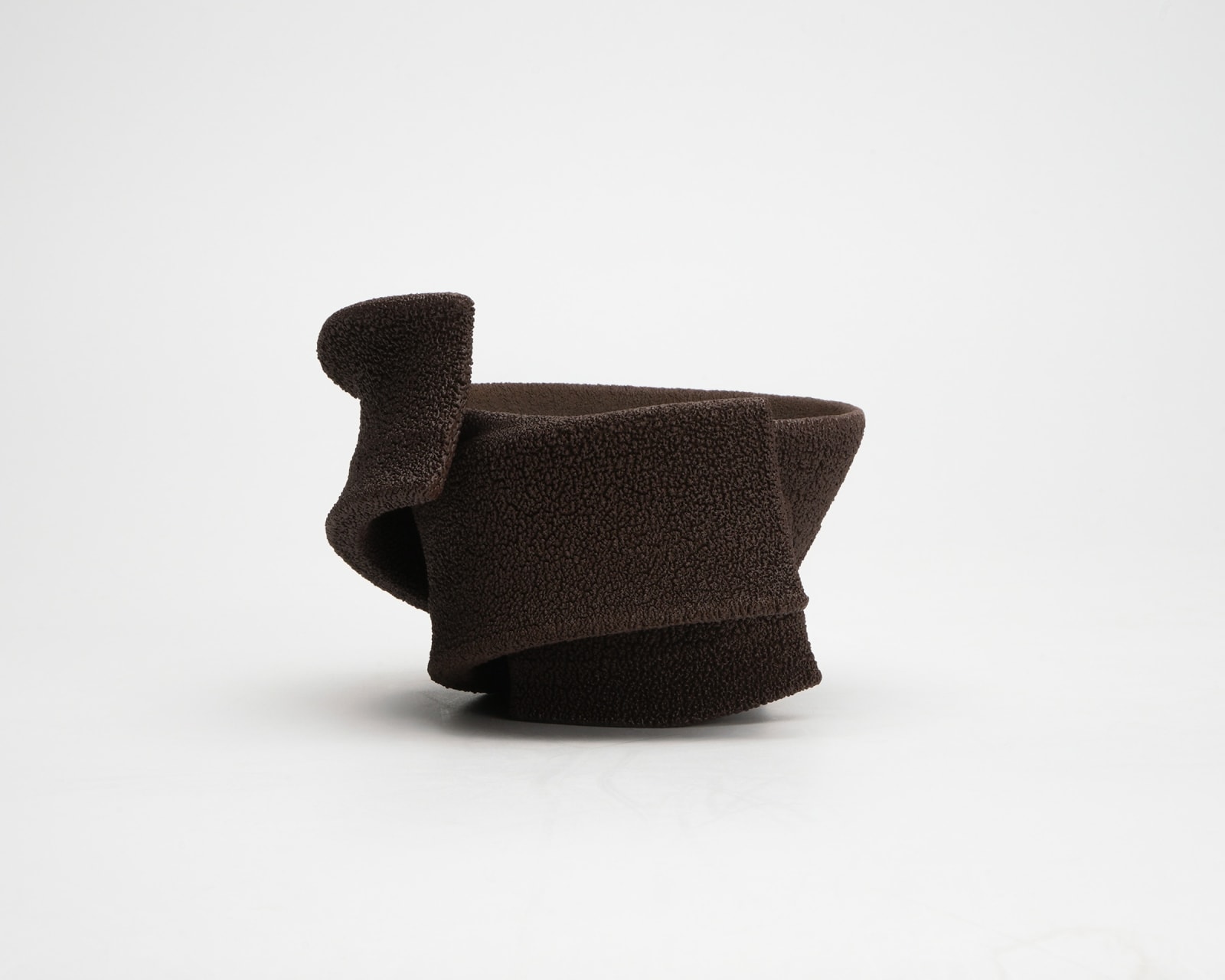 Matsutani Fumio 松谷文生, No.6 Kachi Kei (Brown) Sake cup, 2025