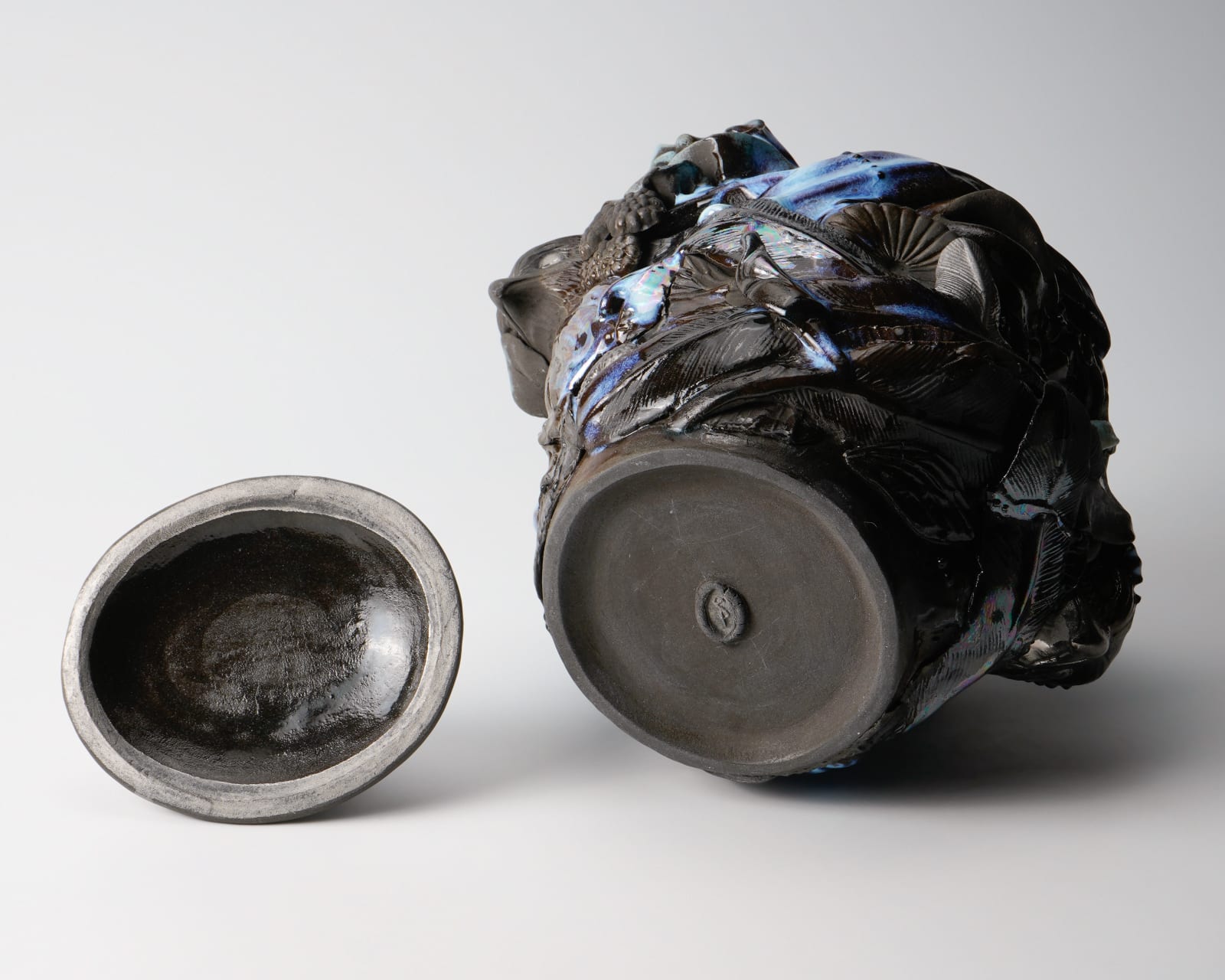 Oishi Sayaka 大石早矢香, Water Jar - feathers- 水指, 2024