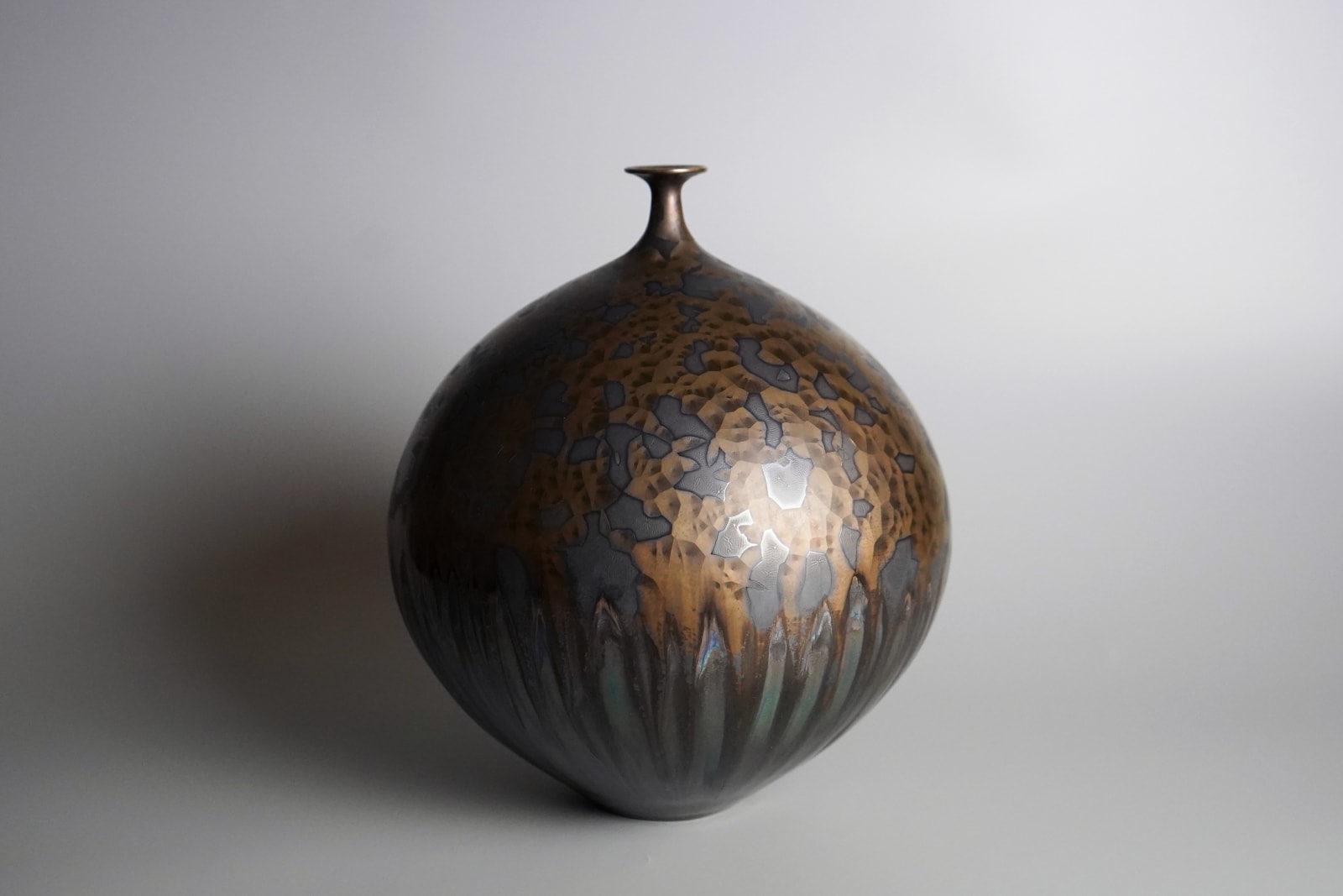 Miyamura Hideaki 宮村 秀明, Vase with Iron Crystalline Glaze