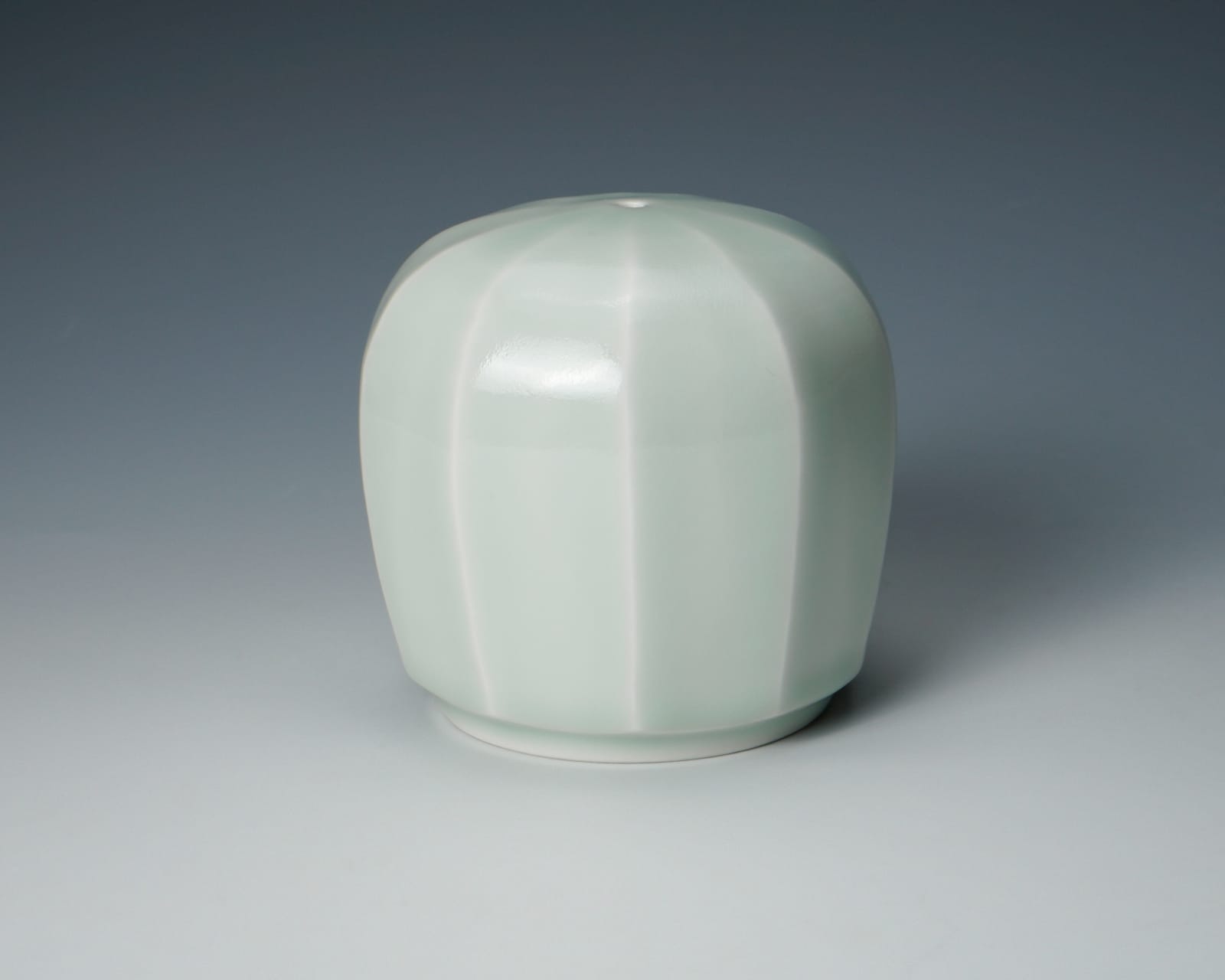 Takenaka Ko 竹中浩, Faceted round water dropper