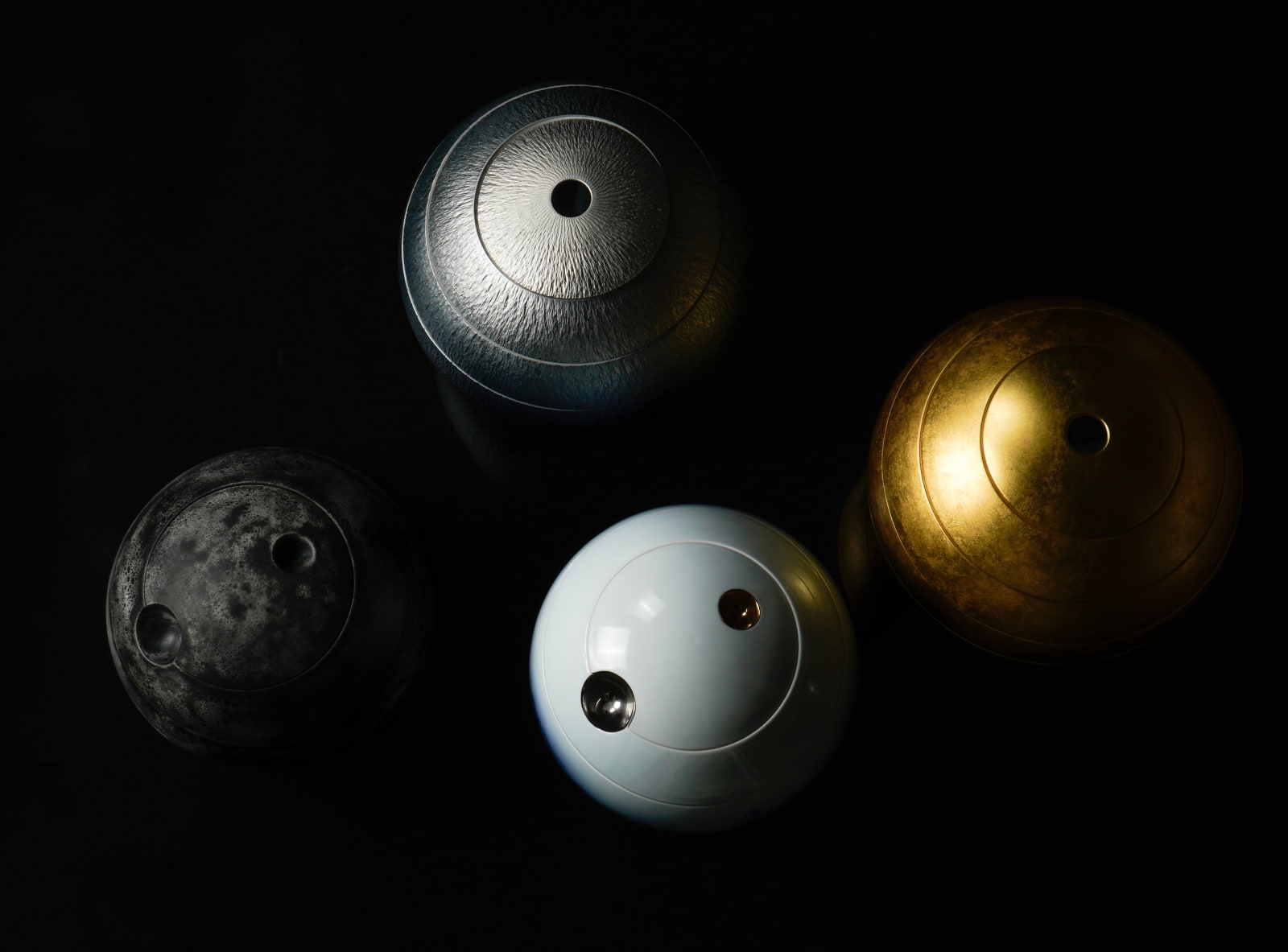 Terauchi Shinji 寺内信二, Four-tiered moon shaped box, Moon-scape 松竹梅 珠型四段重, 2024