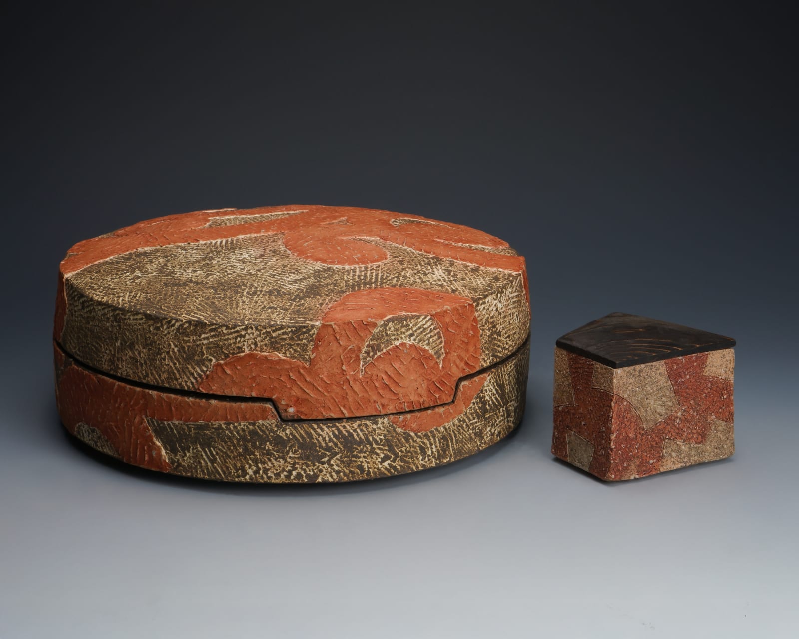 Kako Katsumi 加古勝己, Ash glazed box