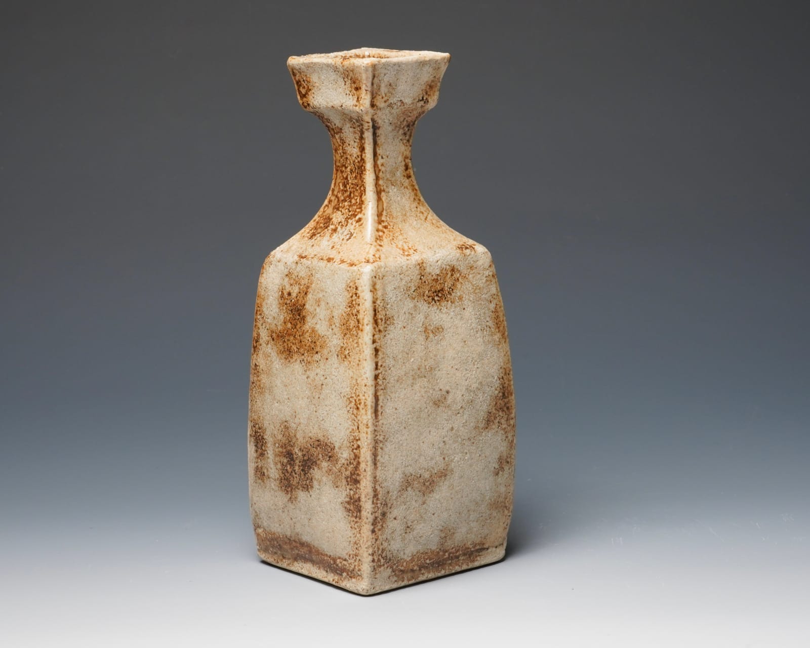 Kawamoto Goro 河本五郎, Ash glazed vase, 1980’s