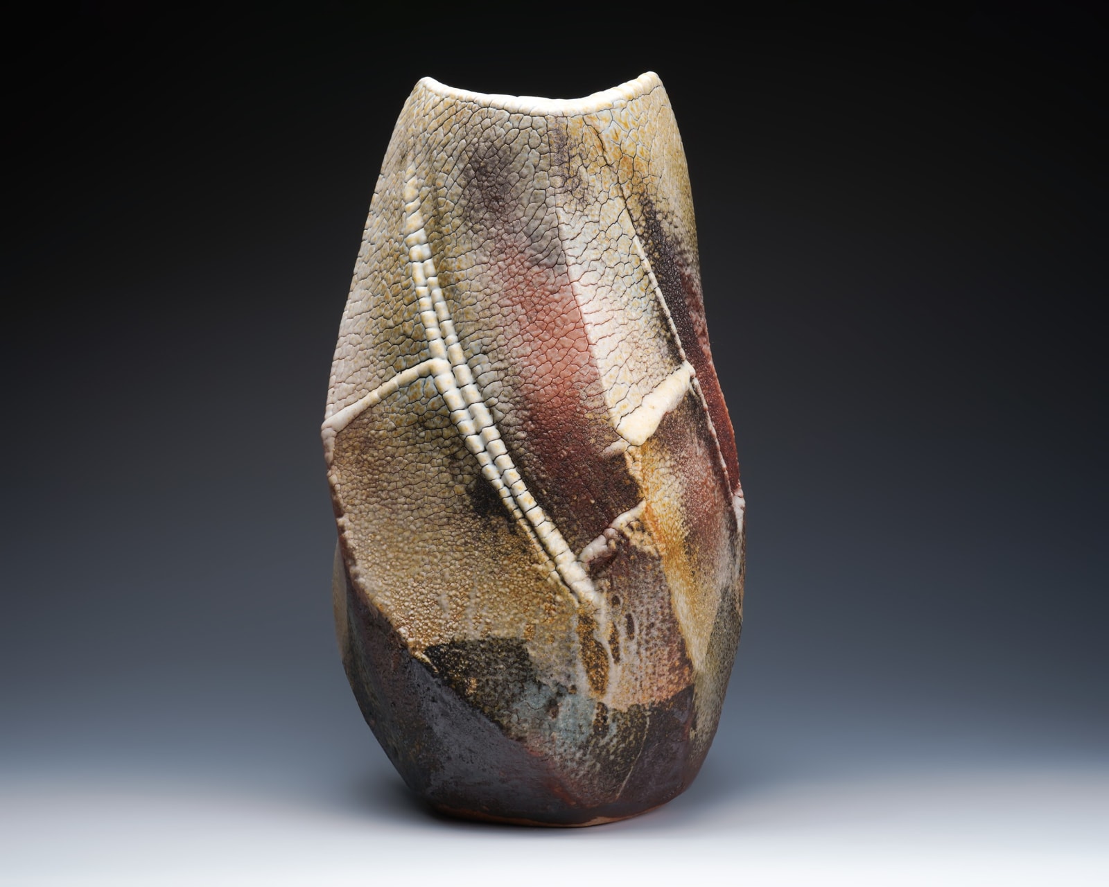 Hayashi Shotaro 林正太郎, Manyo flower vessel with impressions of a mountain scene, 2023