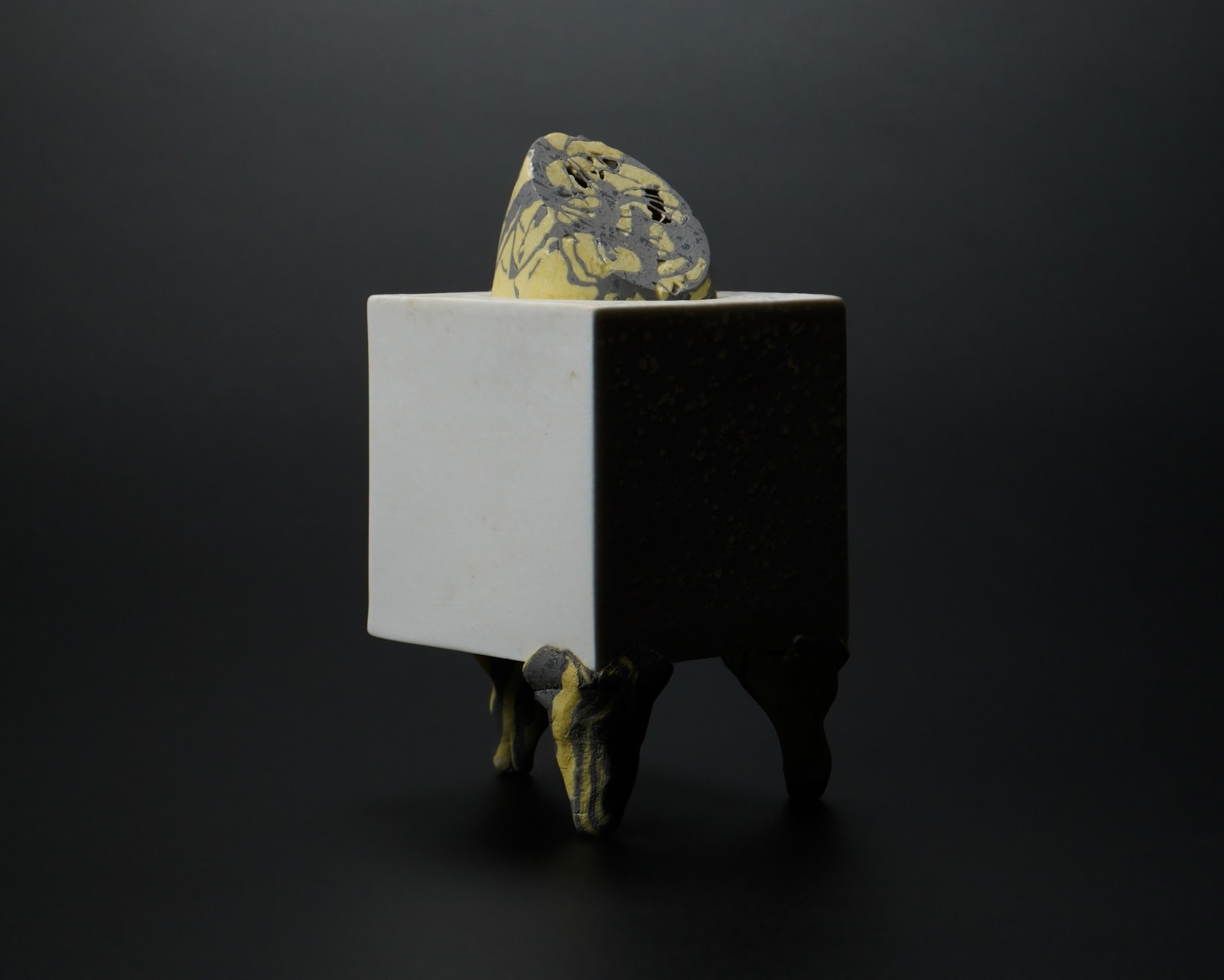 Nagae Shigekazu 長江重和, Zodiac incense burner: Tiger