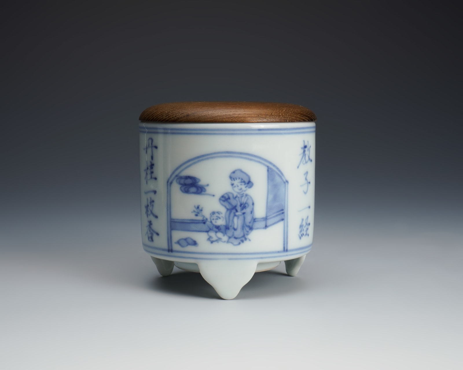 Hachiya Sōyu 蜂谷宗由, Sometsuke incense burner, set of two