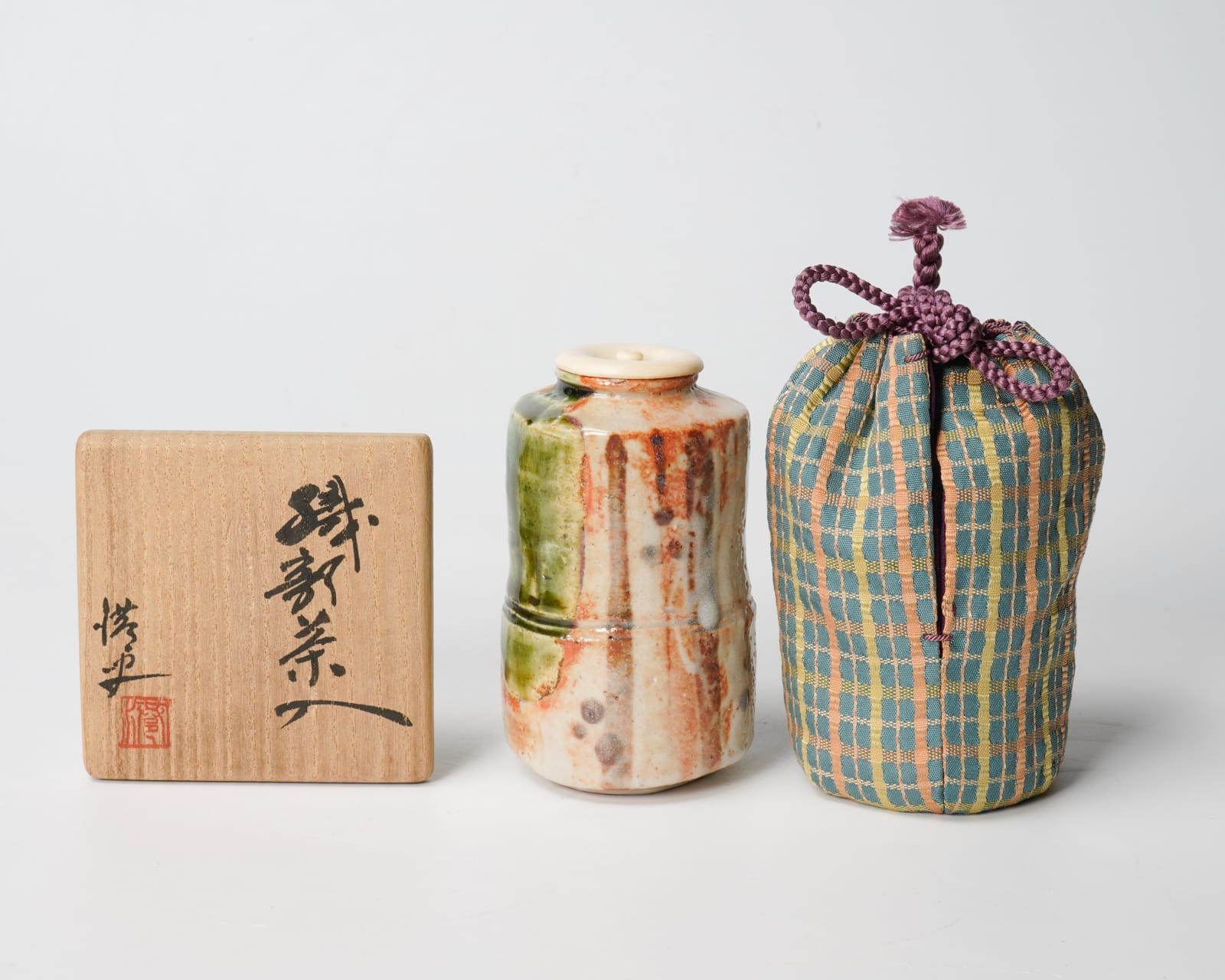 Nagae Koshi 永江港史, Oribe tea caddy 織部茶入